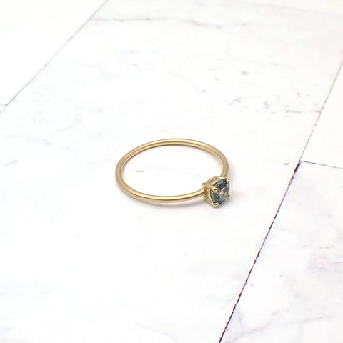 リング空枠：石留め▶サファイア（お客様製作例）