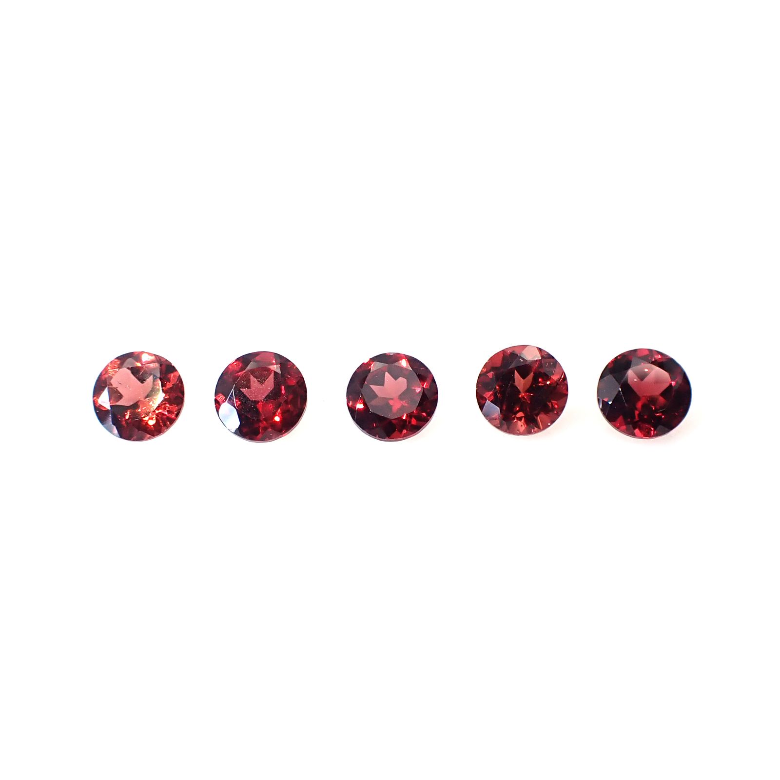 <ランダムセレクト1個販売>パイラルスパイトガーネット モザンビーク産 約0.28ct [250129788-PAC]4x4mm前後