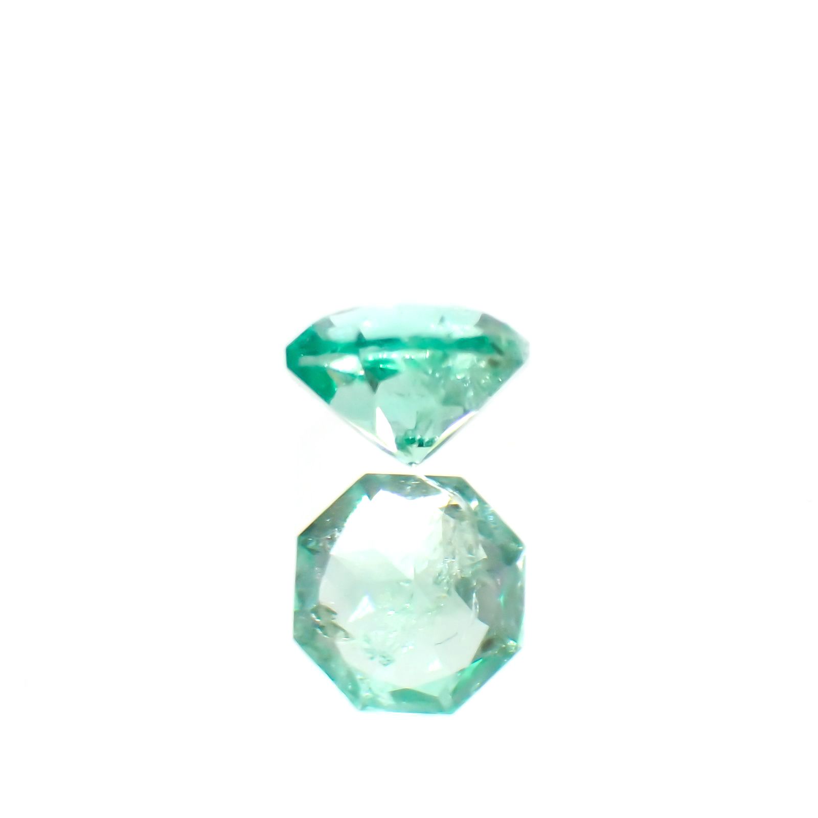 ◇オクタゴンカット◇エメラルド(宝石名エメラルド)ザンビア産 0.12ct 識別済[231224396]3.1x3.1mm前後