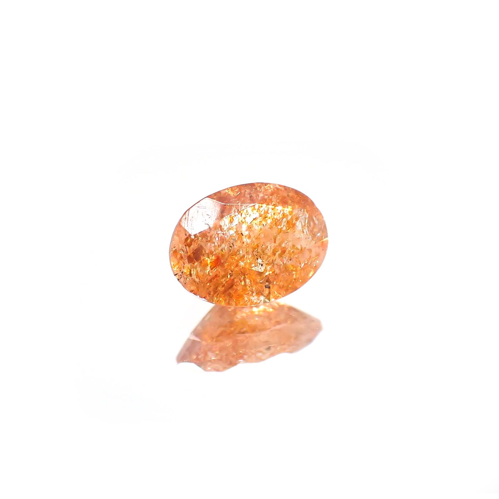 イリュージョンサンストーン(宝石名フェルドスパー) タンザニア産 0.64ct 識別済[250812303]6.8×5.1mm前後