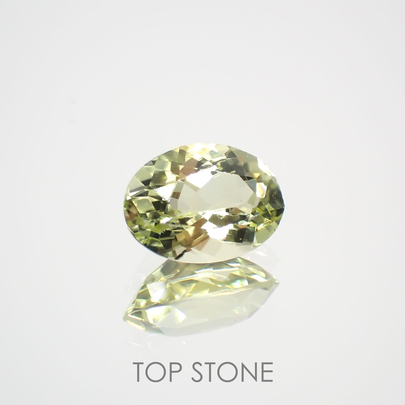 シリマナイト(宝石名シリマナイト)インド産 1.21ct 識別済[211113690]7.9x5.8mm前後