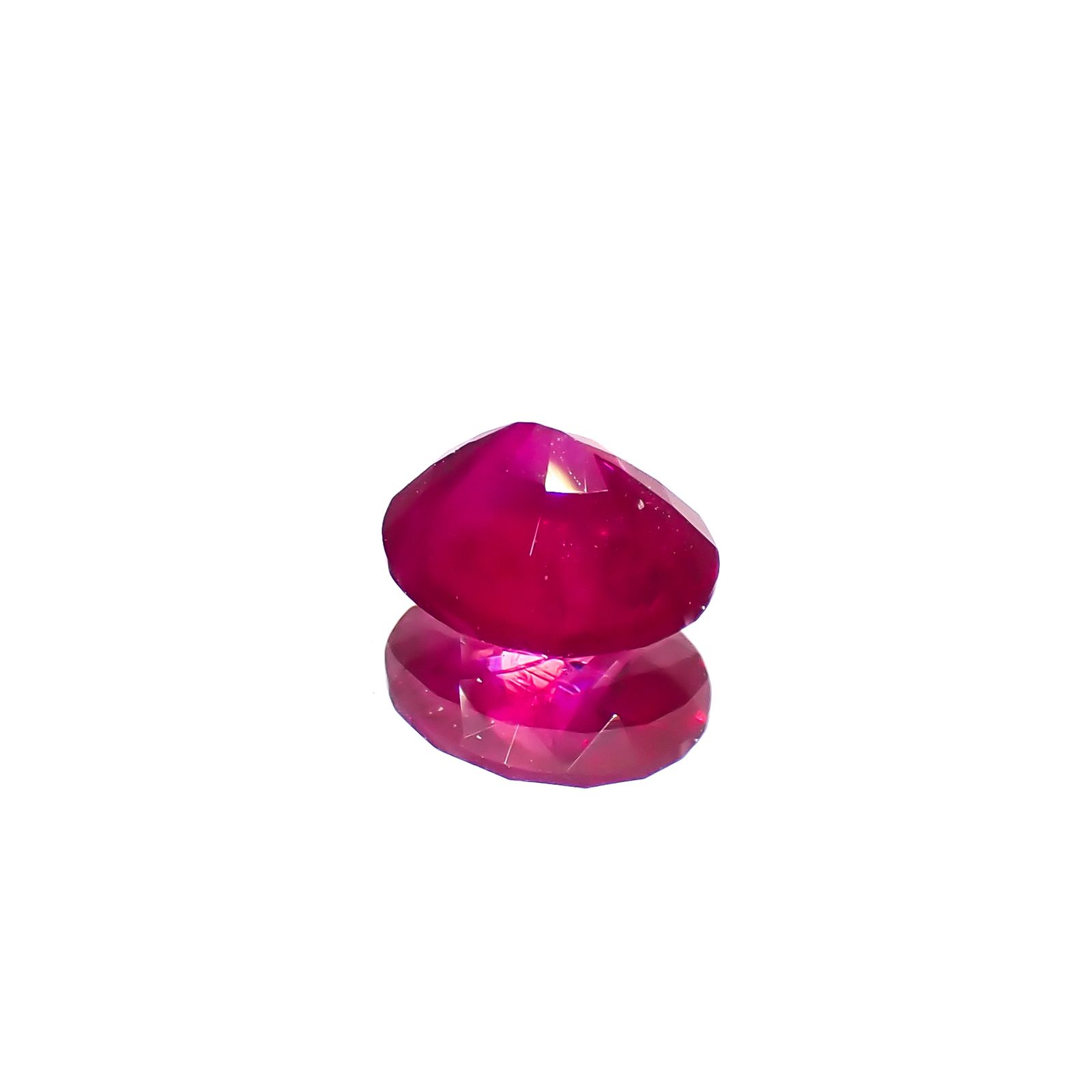 ルビー ビルマ/モザンビーク産 0.55ct [241029393]5.3x4.4mm前後