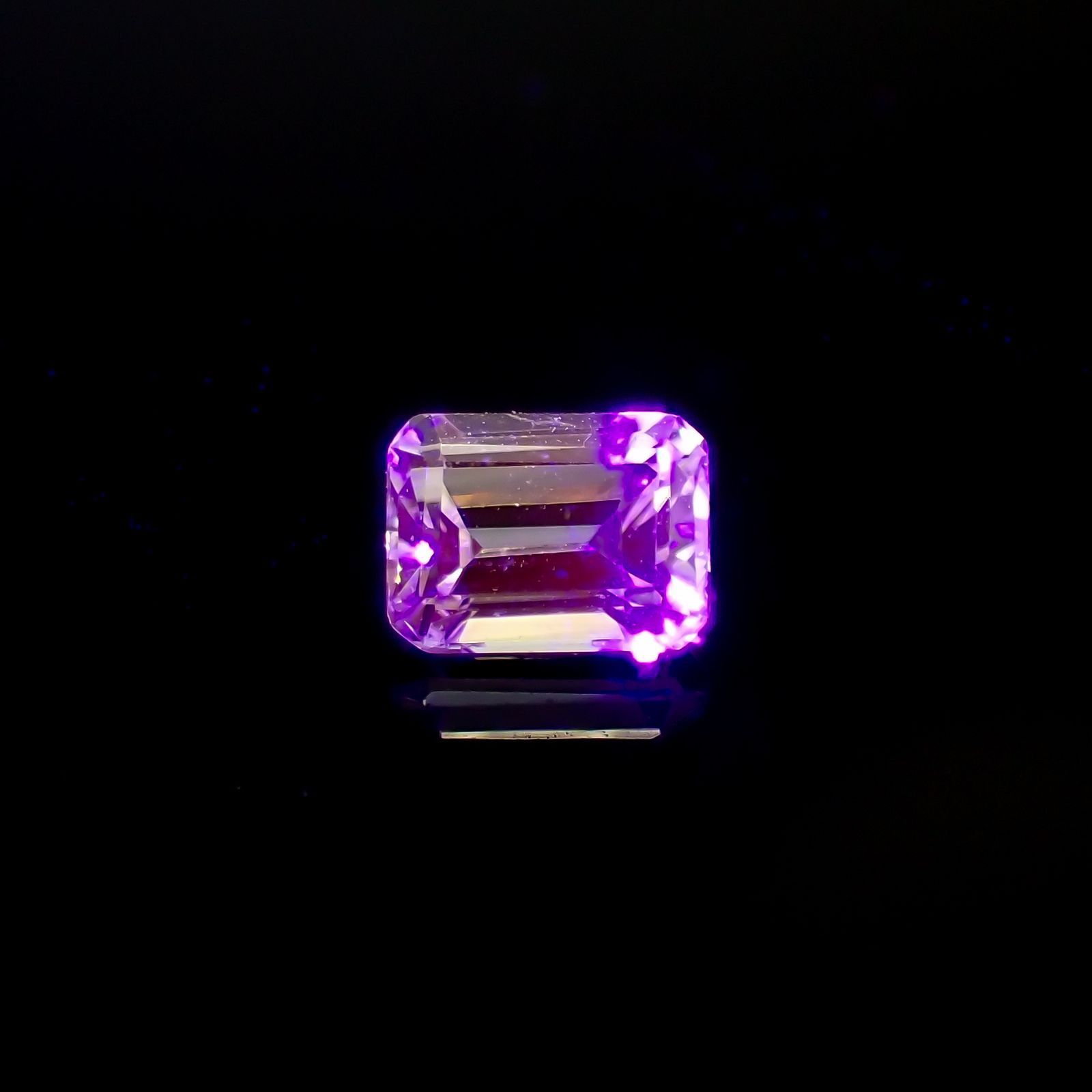 リューコガーネット(宝石名ホワイト グロッシュラー・ガーネット)ビルマ産 0.39ct 識別済[220616322]4.5x3.3mm前後