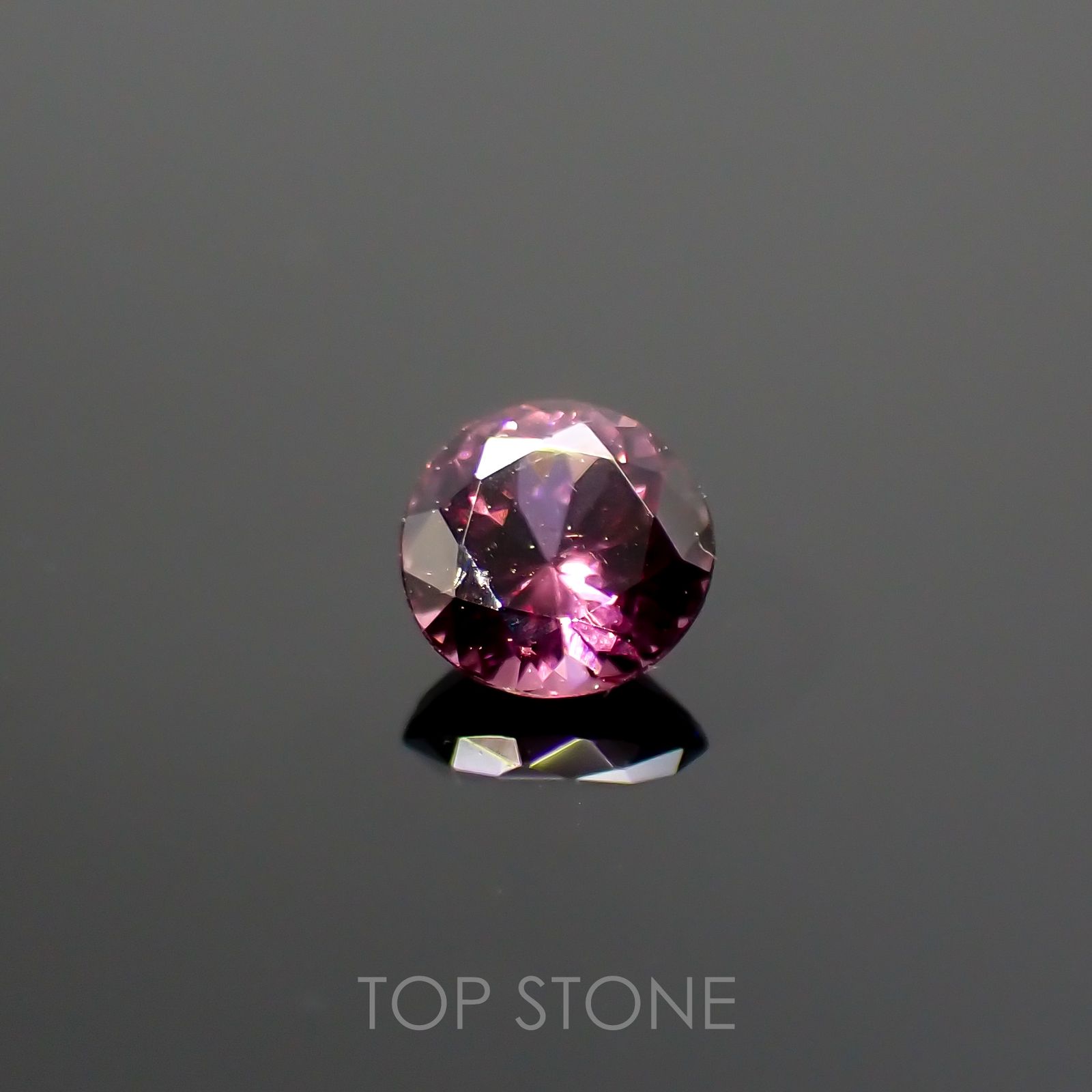 パープルピンクスピネル(宝石名スピネル)ビルマ/マダガスカル産 0.27ct 識別済[220616131]3.9x3.9mm前後