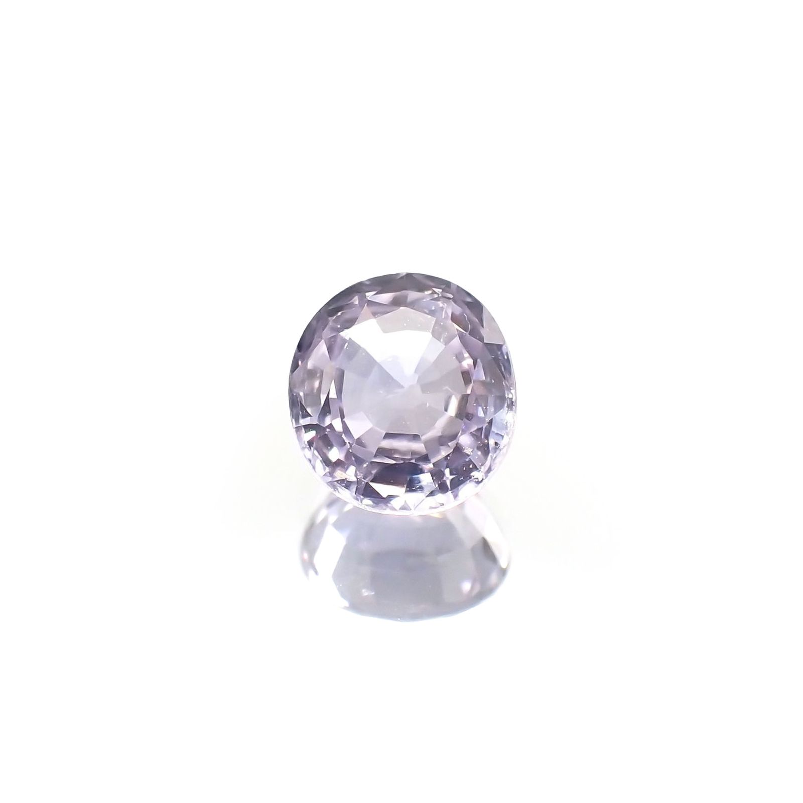 ラベンダーサファイア(宝石名サファイア) マダガスカル/スリランカ産 識別済 0.90ct / 6.2x5.4mm前後 [210812504]