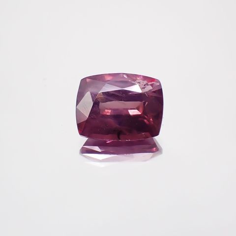 パープルサファイア(宝石名パープル・サファイア) カシミール地方産 2.827ct ソ付(彩珠)[210310231]9.2×7.1mm前後