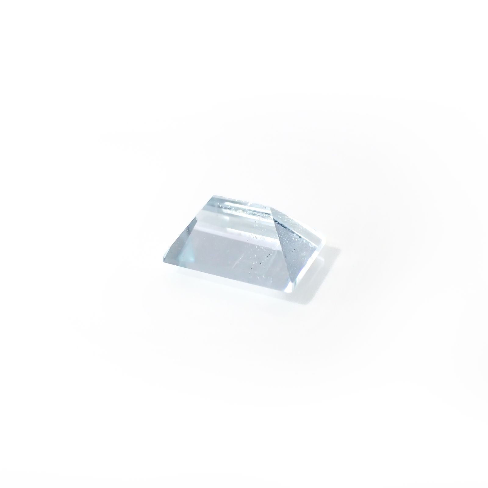 ◇ミラーカット◇アクアマリン モザンビーク産 0.83ct[240226100]6.8x4.9mm前後