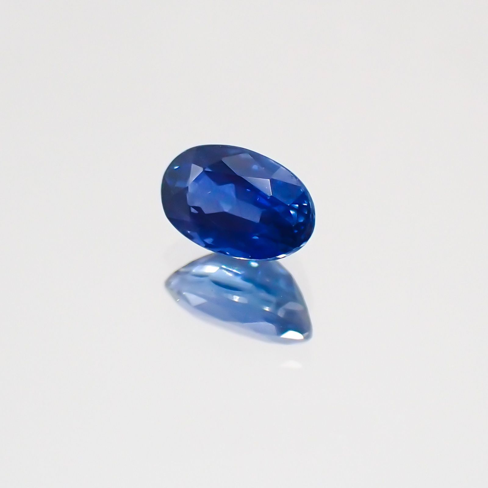 サファイア マダガスカル・スリランカ産 ルース 0.32ct[20128717]4.9×3mm前後