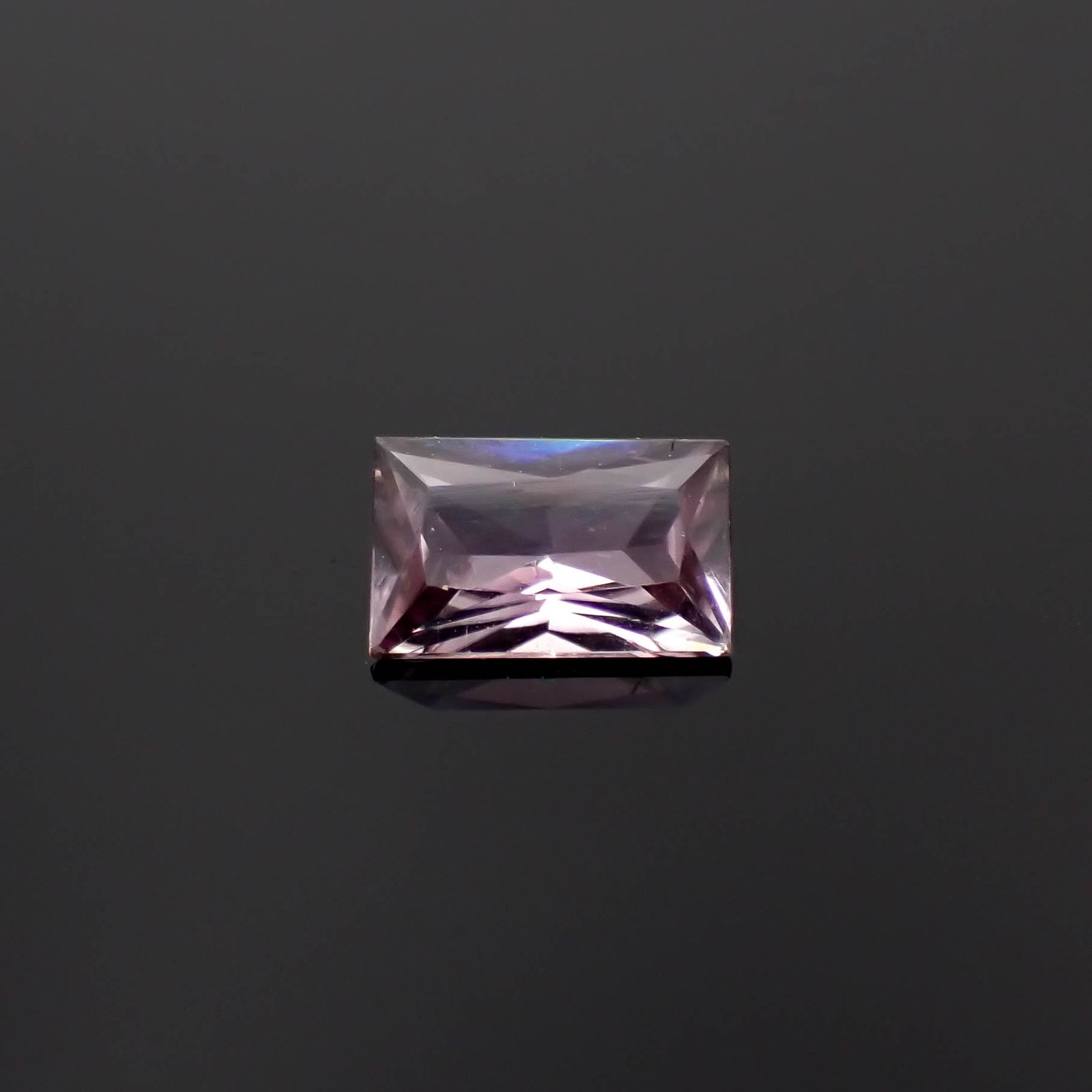 カラーシフト ピンクダイアスポア アフガニスタン産 0.53ct[240627974]6.4x3.9mm前後