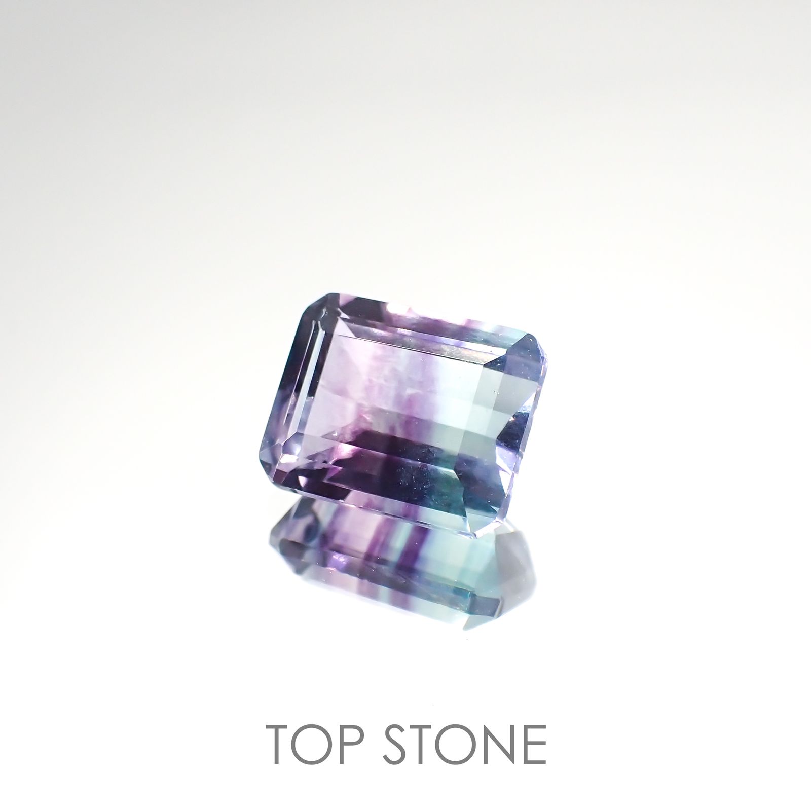 バイカラーフローライト ブラジル産 ルース 4.38ct[210913212]10.2×8.1mm前後