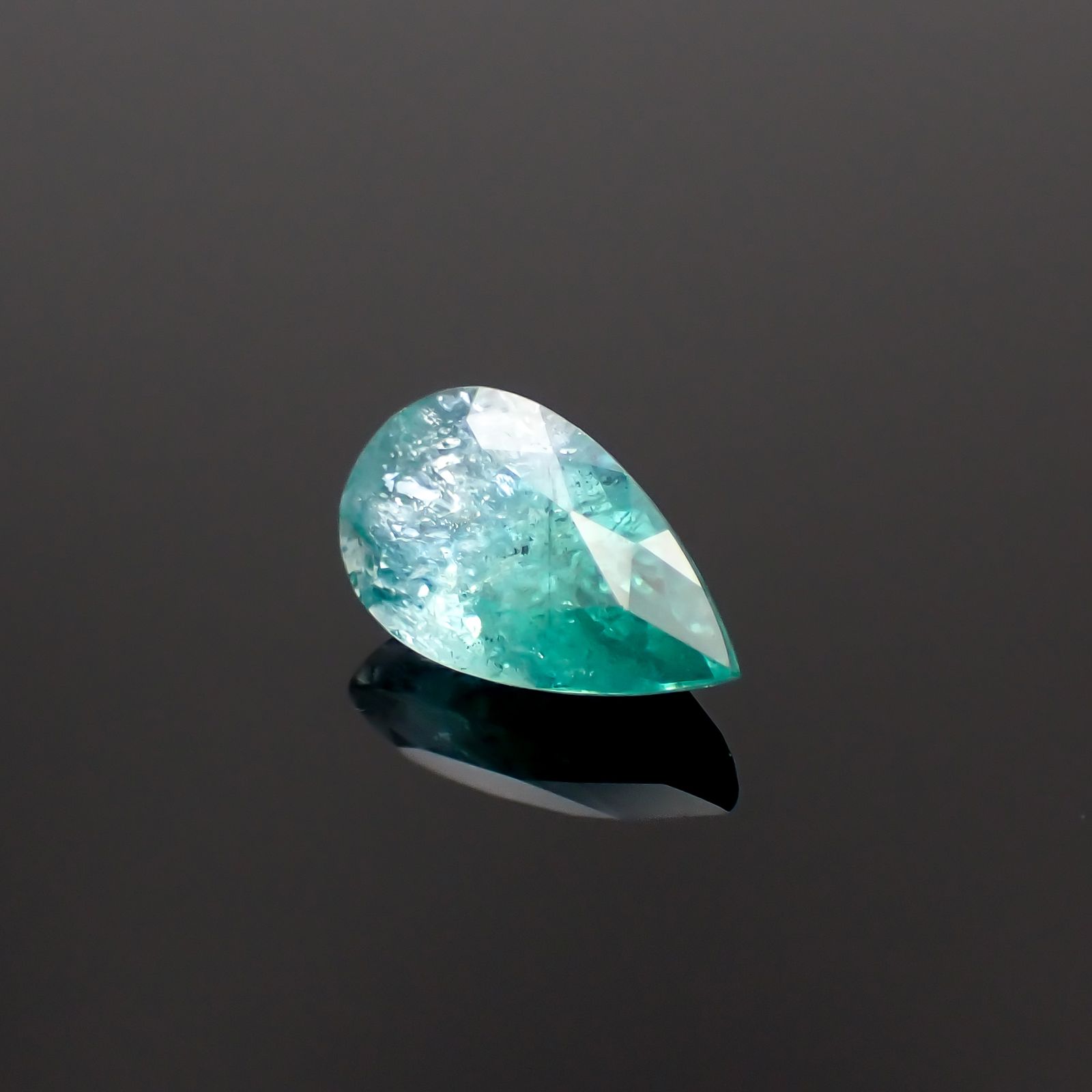 バイカラーパライバトルマリン(宝石名トルマリン/別名パライバ・トルマリン)ナイジェリア産 2.78ct GIA鑑付[231023684]12.27x7.02mm前後