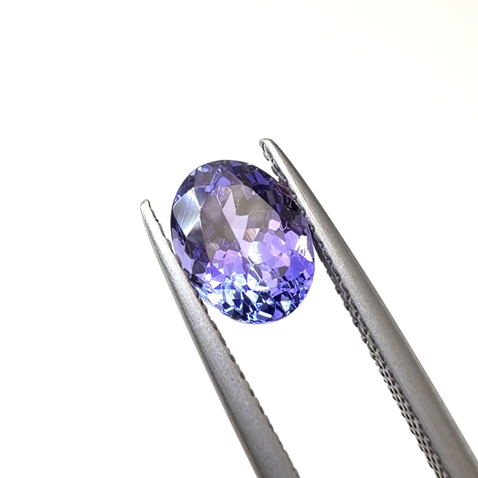 タンザナイト(宝石名タンザナイト)タンザニア産 識別済 1.63ct / 8x6