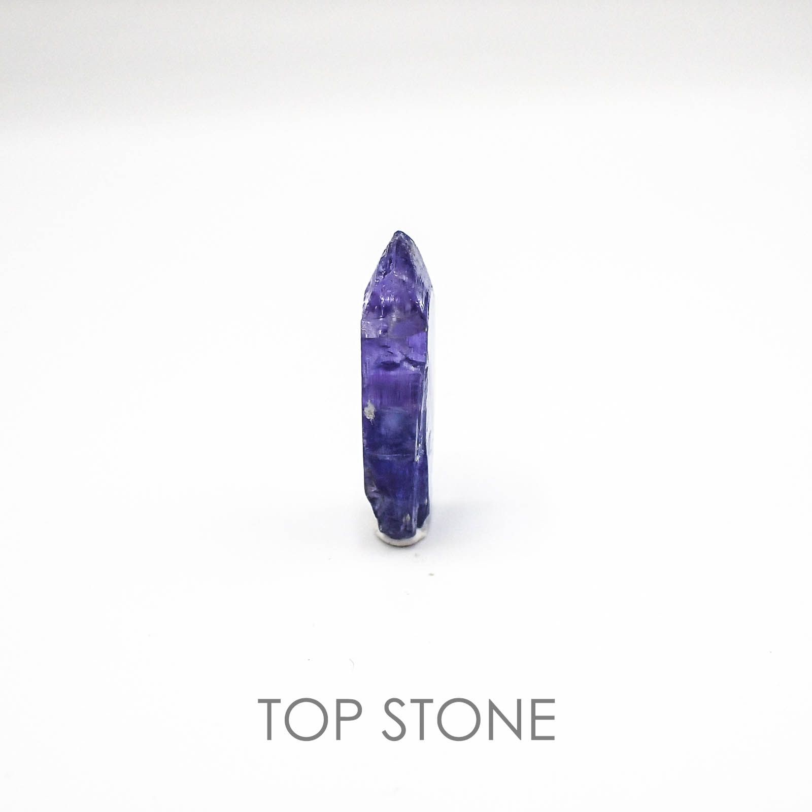 タンザナイト(宝石名タンザナイト) タンザニア産 原石・結晶 16.87ct 識別済[20073394]24.9×10.5mm前後