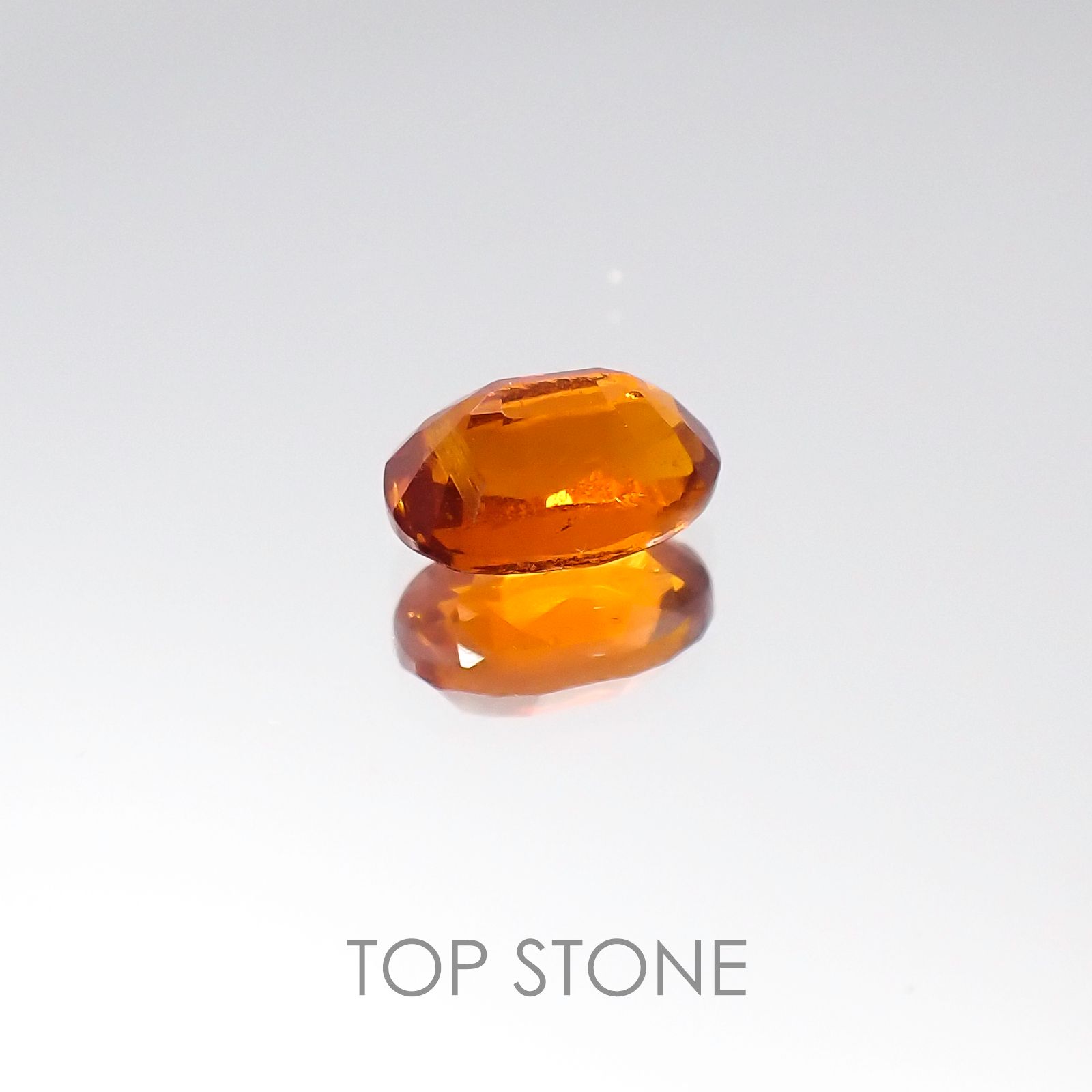 オレンジカイヤナイト タンザニア産 ルース 0.73ct[20096005]6.2×4.1mm前後
