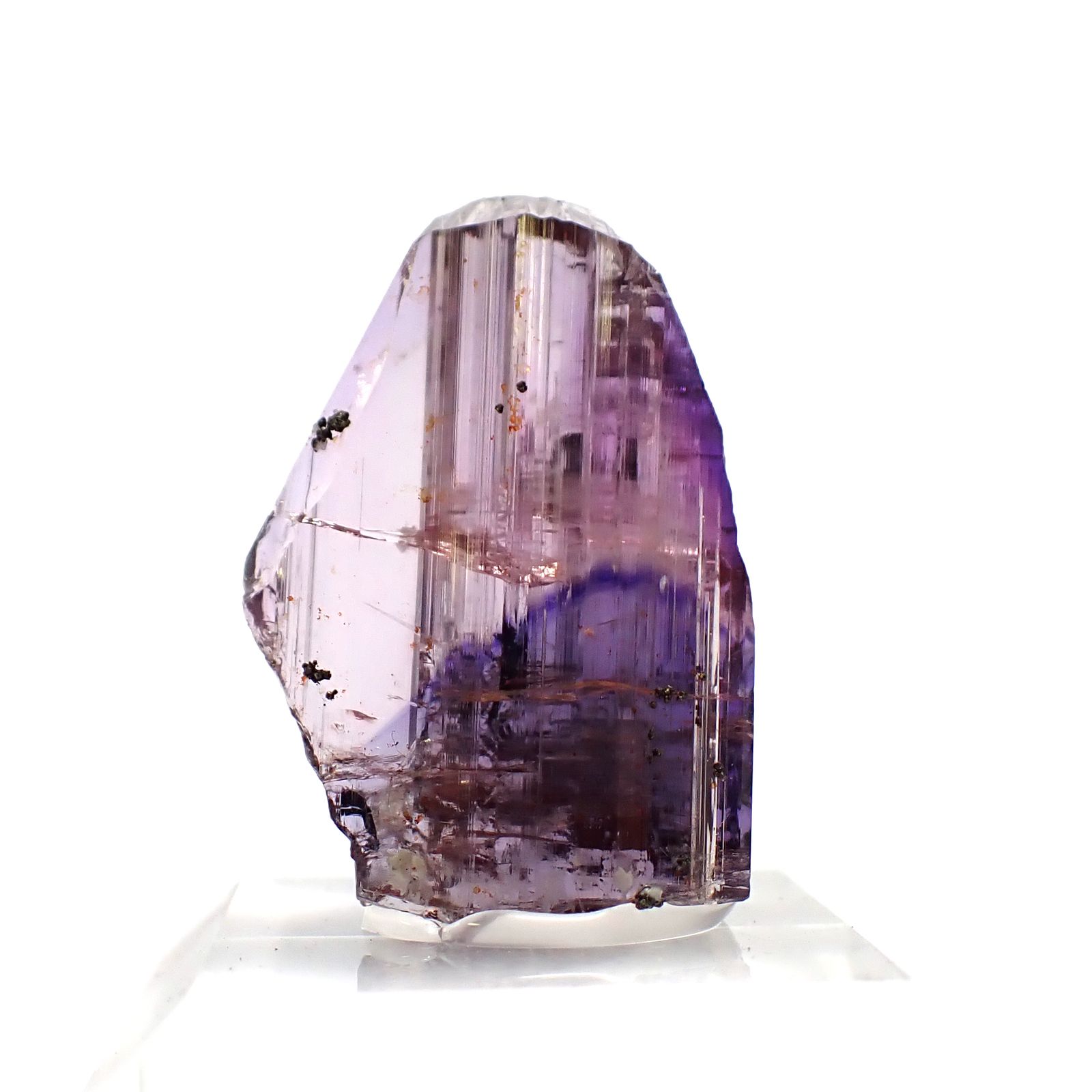 バイカラーゾイサイト原石 タンザニア産 アクリル台座付き 36.32ct(7.26g) / 11x17.9x26.5mm前後 [260632370]