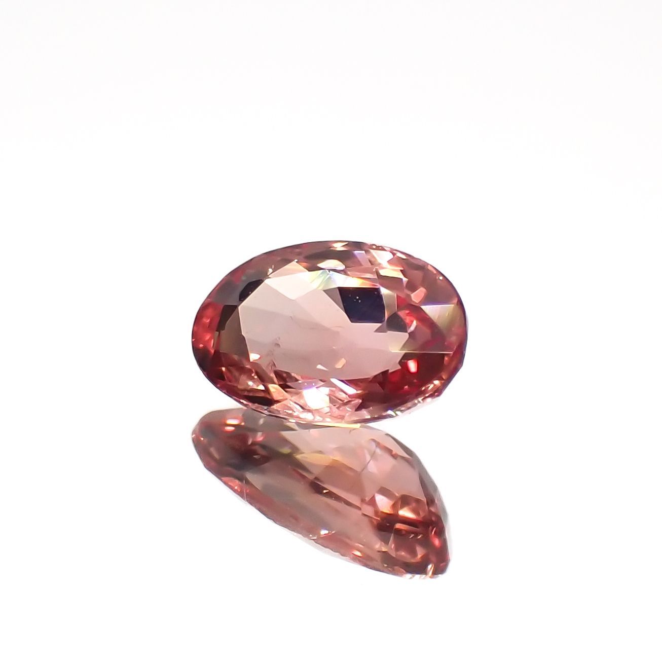 パパラチャサファイア(宝石名サファイア/別名パパラチャ・サファイア)スリランカ産 0.602ct ソ付(DGL)[221219218]6.16x4.14mm前後