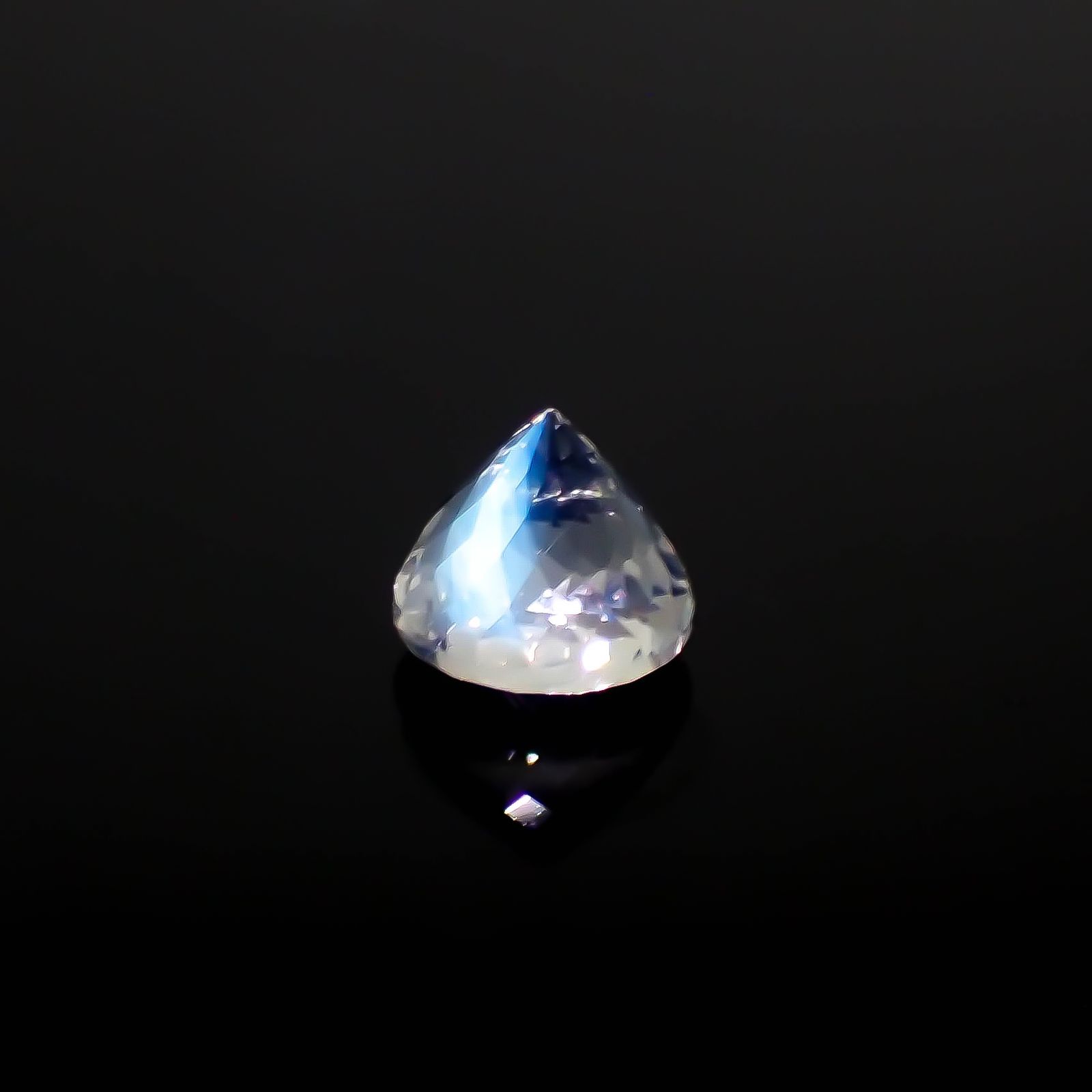 レインボームーンストーン ザンビア産 0.58ct[240326925]5x4.9mm前後
