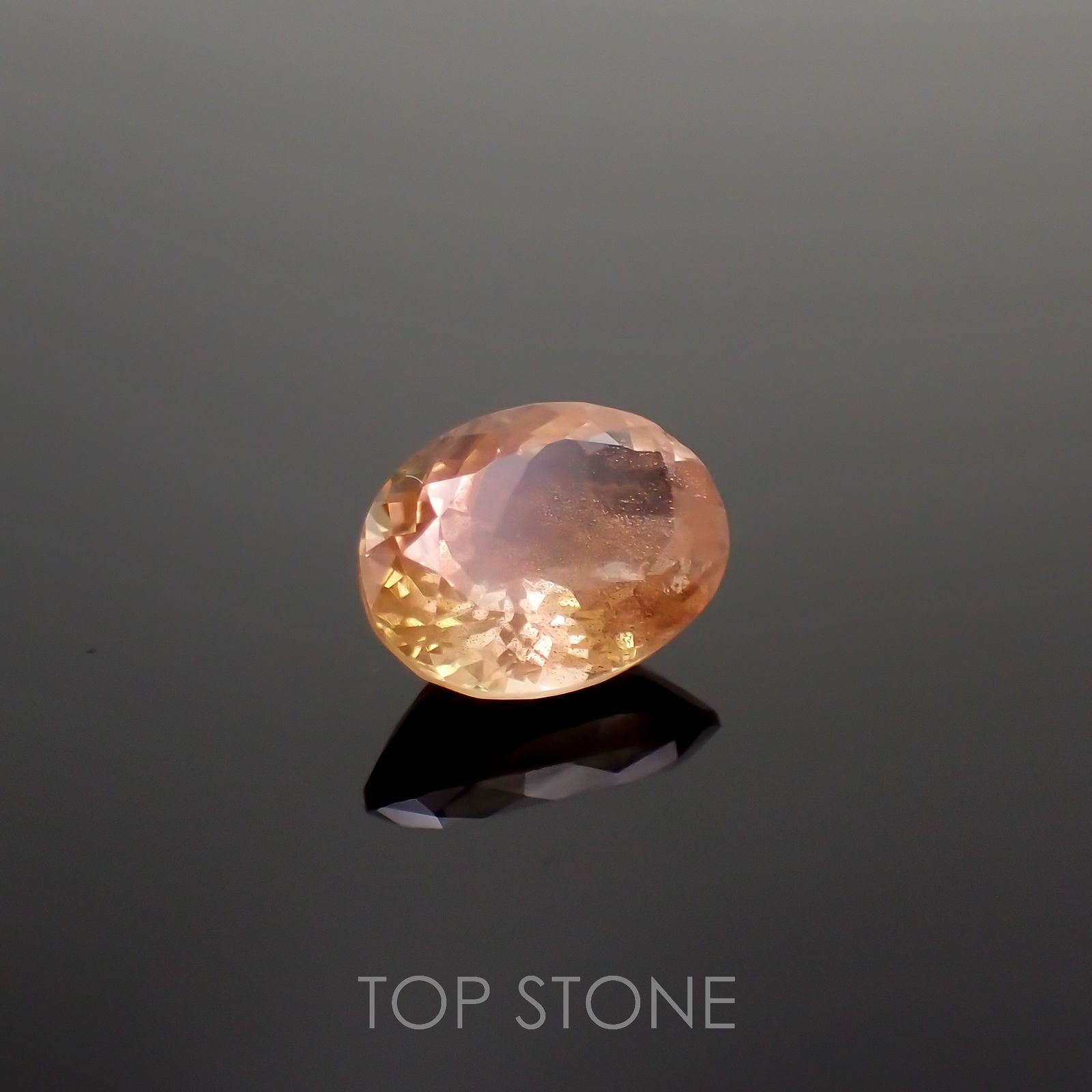オレゴンサンストーン アメリカ・オレゴン州産 2.69ct[221018714]10.9x8.1mm前後