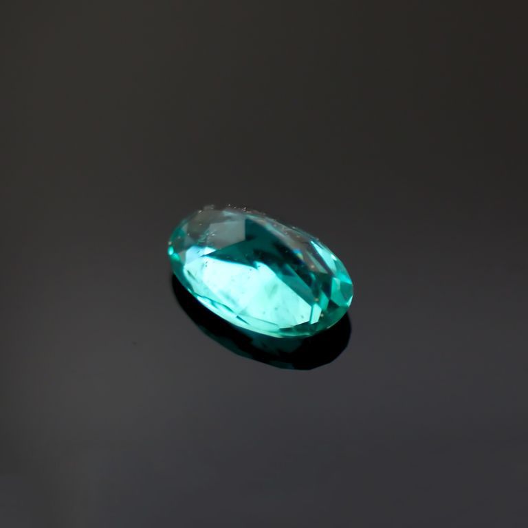 パライバトルマリン(宝石名トルマリン/別名パライバ・トルマリン)ブラジル産 0.08ct 識別済[221018771]3.4x2.2mm前後