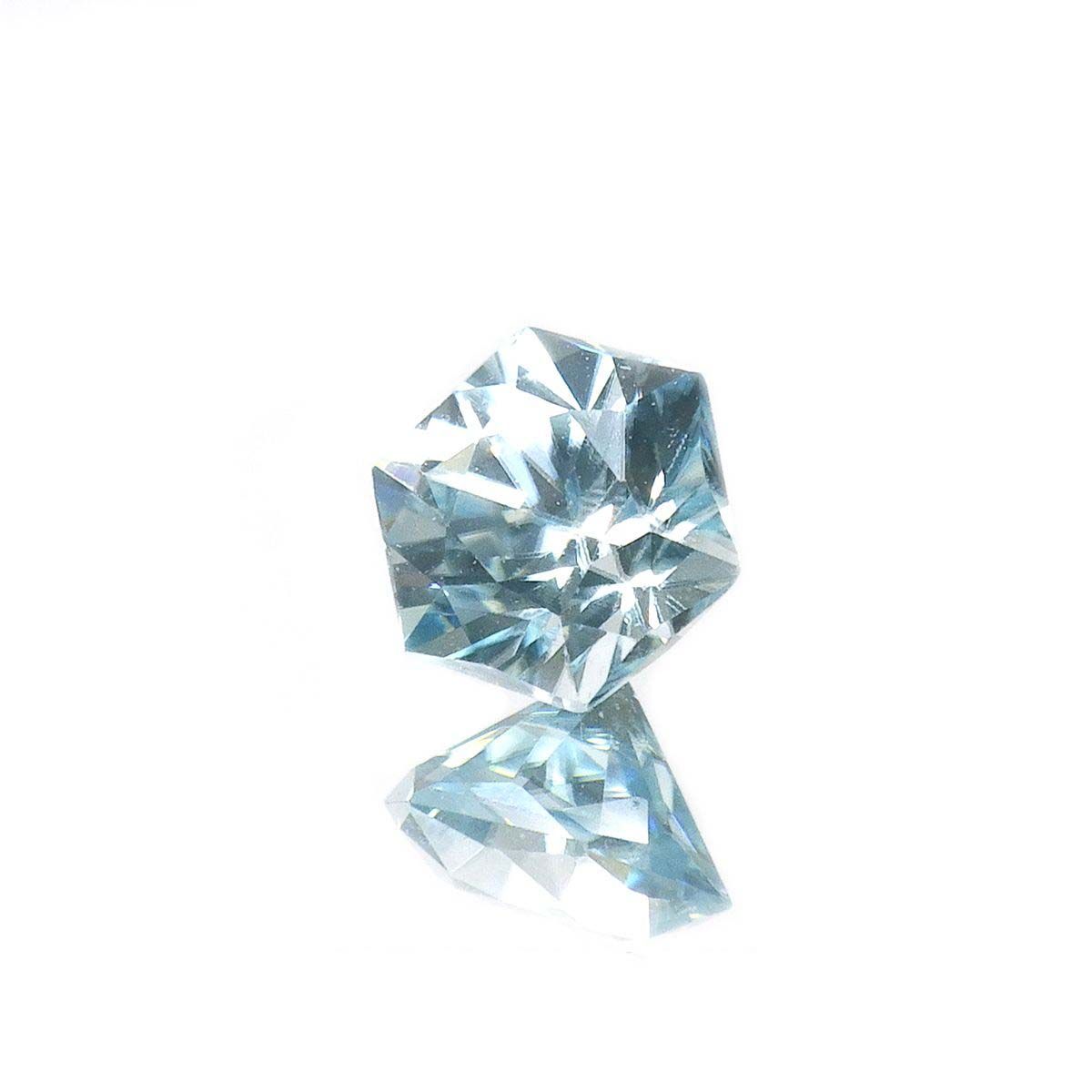 ◇ヘキサゴンカット◇アイスブルージルコン(宝石名ジルコン)カンボジア産 0.80ct 識別済[220717168]4.8x4.8mm前後