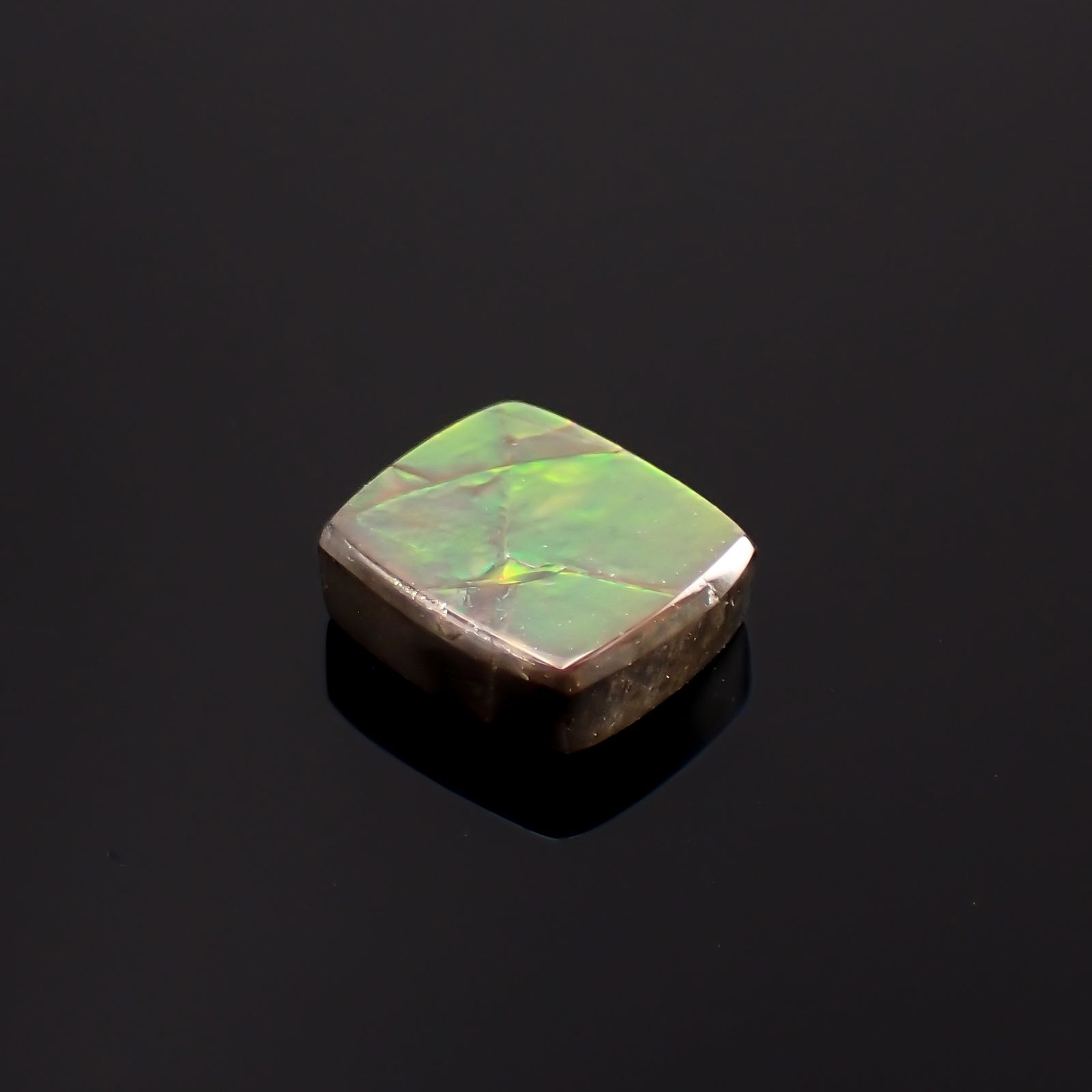 アンモライト トリプレット カナダ産 2.74ct[230823108]9x8mm前後