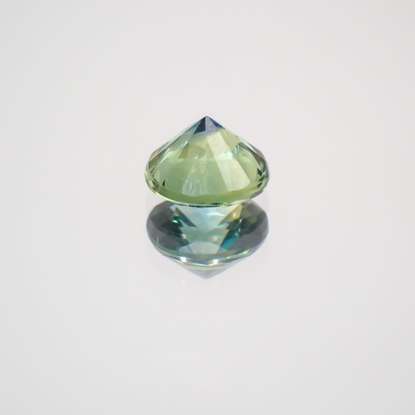 モンタナサファイア アメリカ産 ルース 0.41ct[210410616]4.2×4.2mm前後