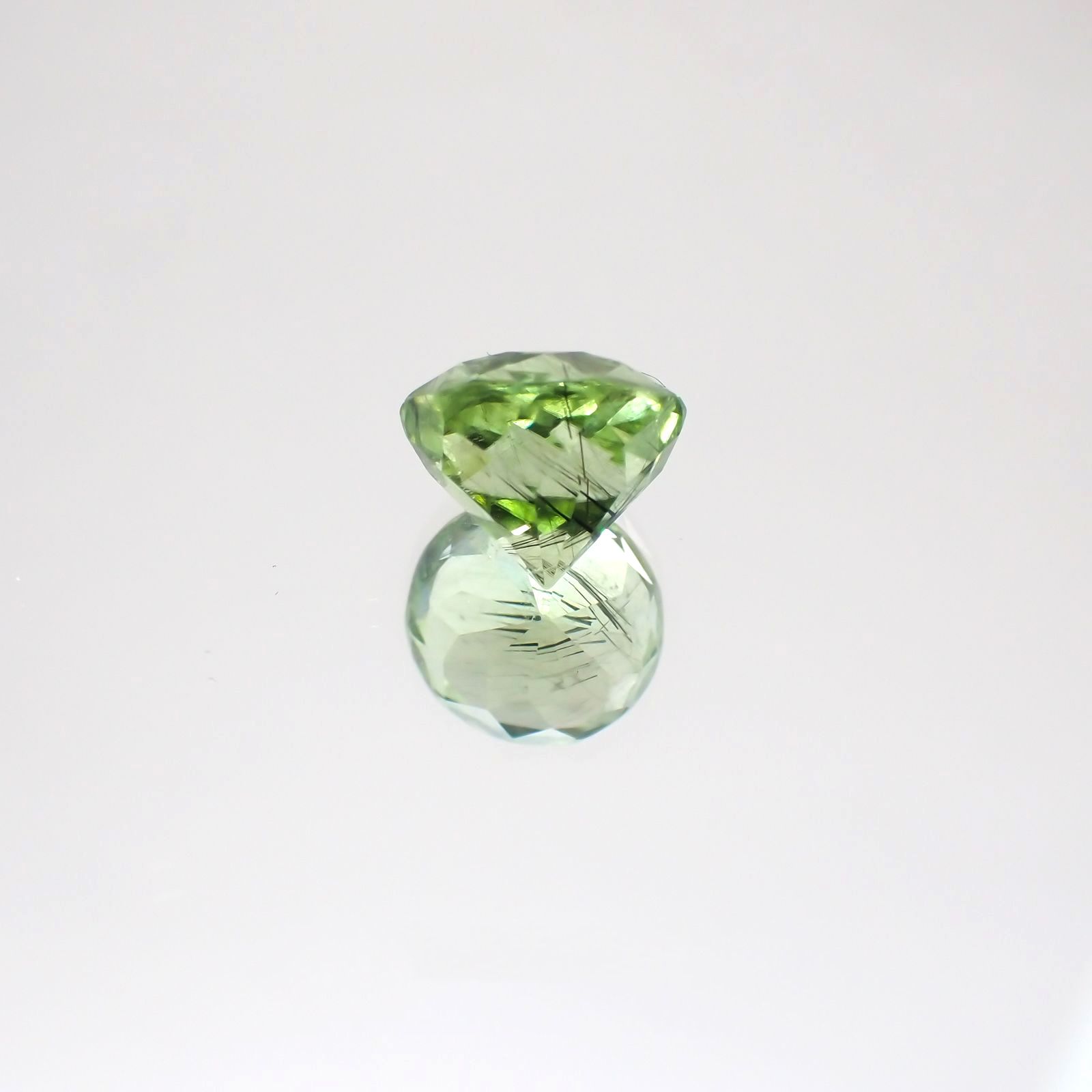 ルドウィジャイトインペリドット(宝石名ルドウィジャイトインペリドット)パキスタン産 3.511ct ソ付(日独)[231224378]9.1x8.6mm前後