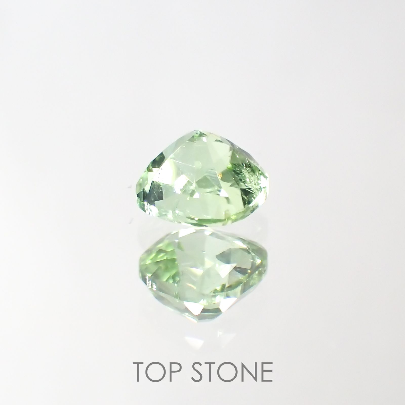 ミントトルマリン(宝石名グリーン・トルマリン) アフガニスタン産ス 0.46ct 識別済[211013620]4.5×4.4mm前後