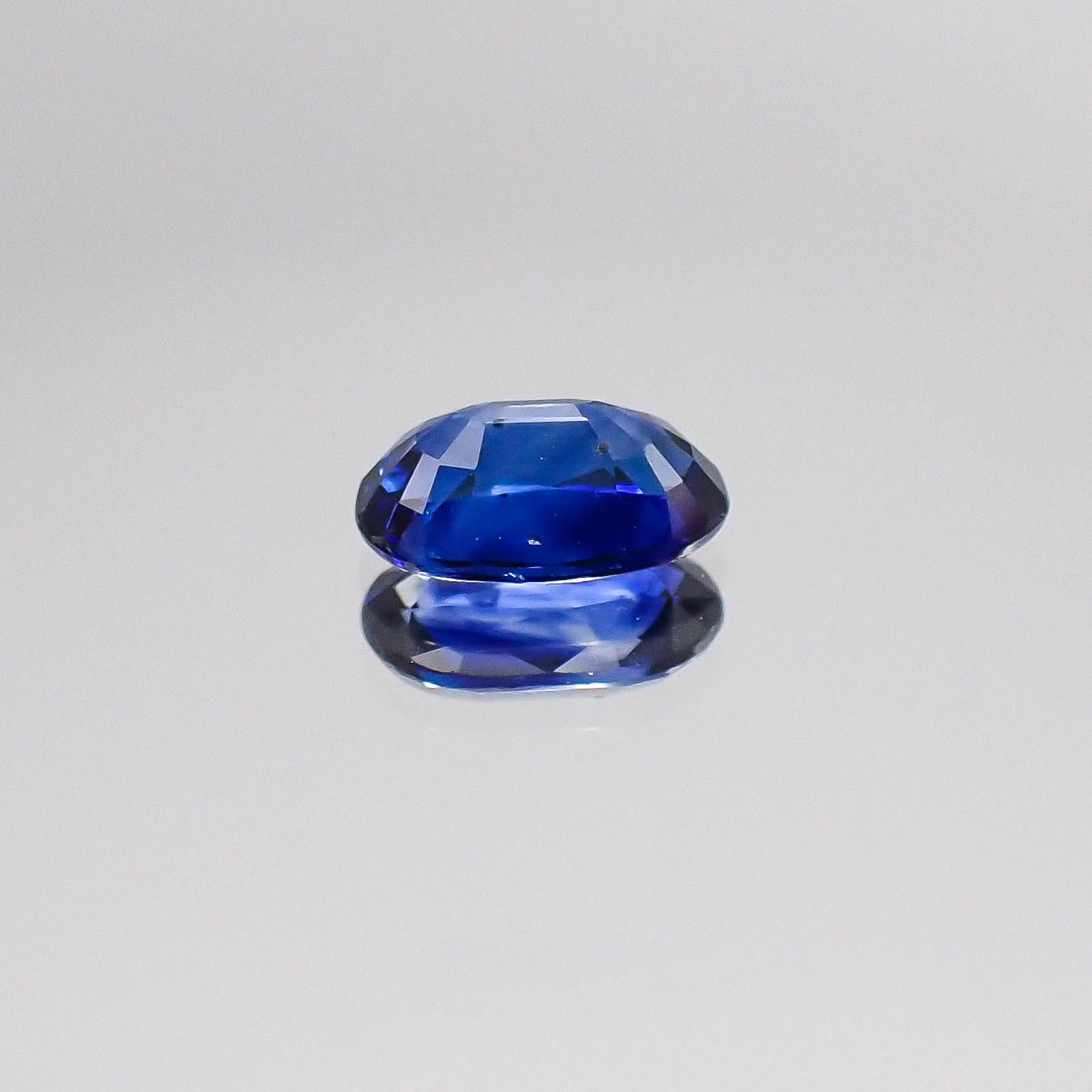 サファイア(宝石名サファイア)スリランカ産 0.99ct 識別済[220717113]7.3x4.7mm前後