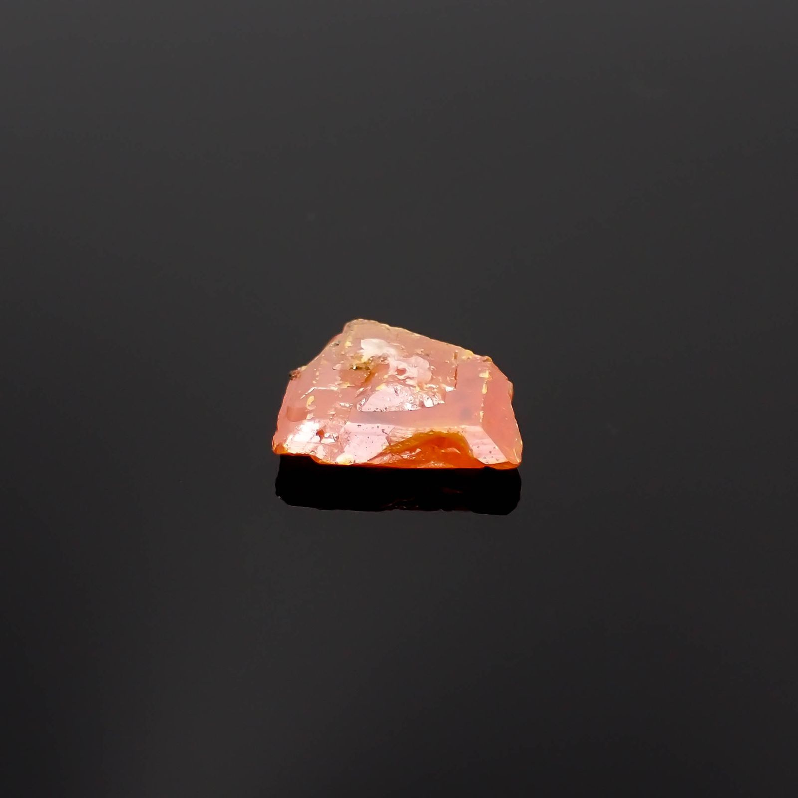 ウルフェナイト 原石 アメリカ・アリゾナ州・レッドクラウド鉱山産 9.17ct[230421828]12.8x11.6mm前後