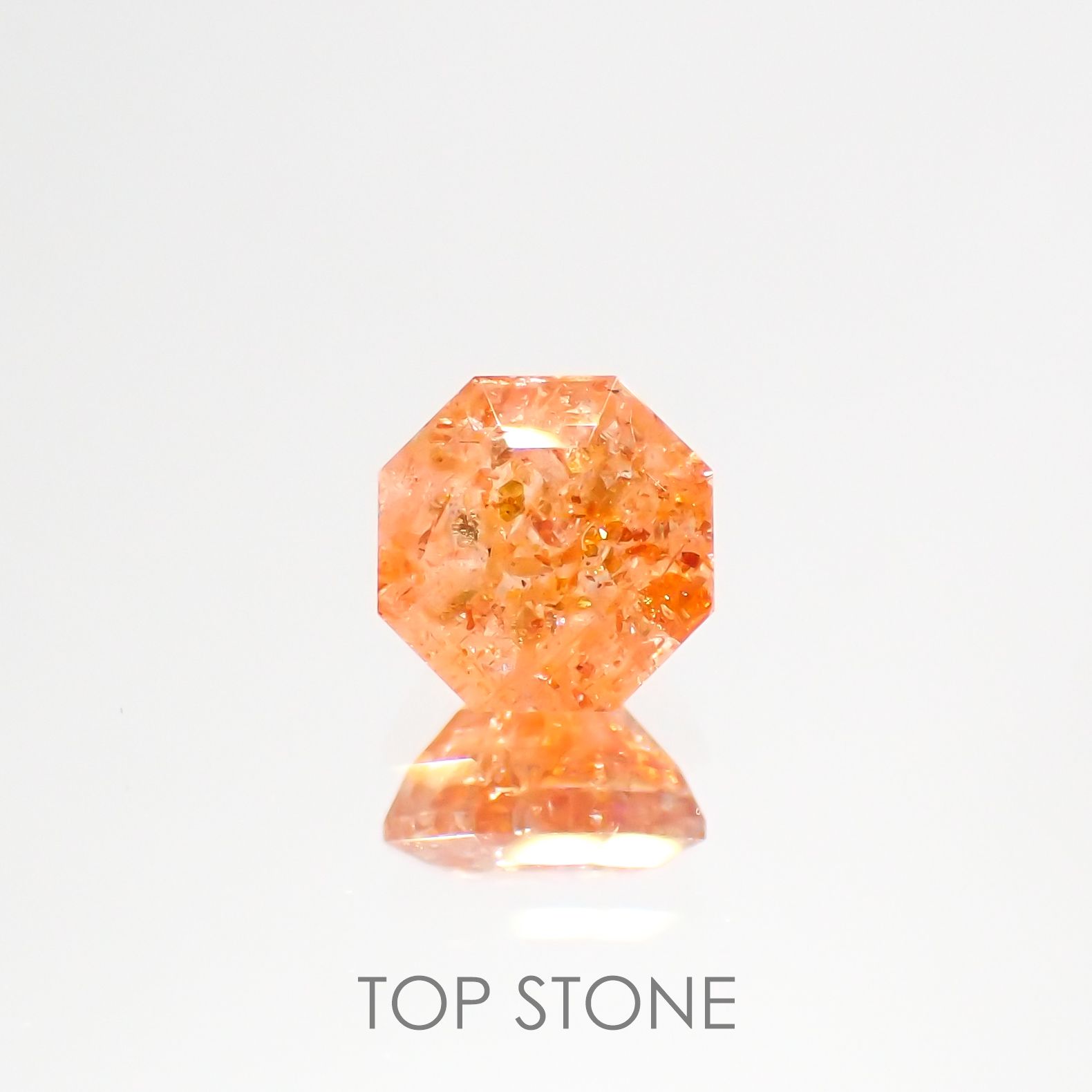 ◇オクタゴンカット◇イリュージョンサンストーン インド産 0.77ct[220115488]5.7x5.6mm前後