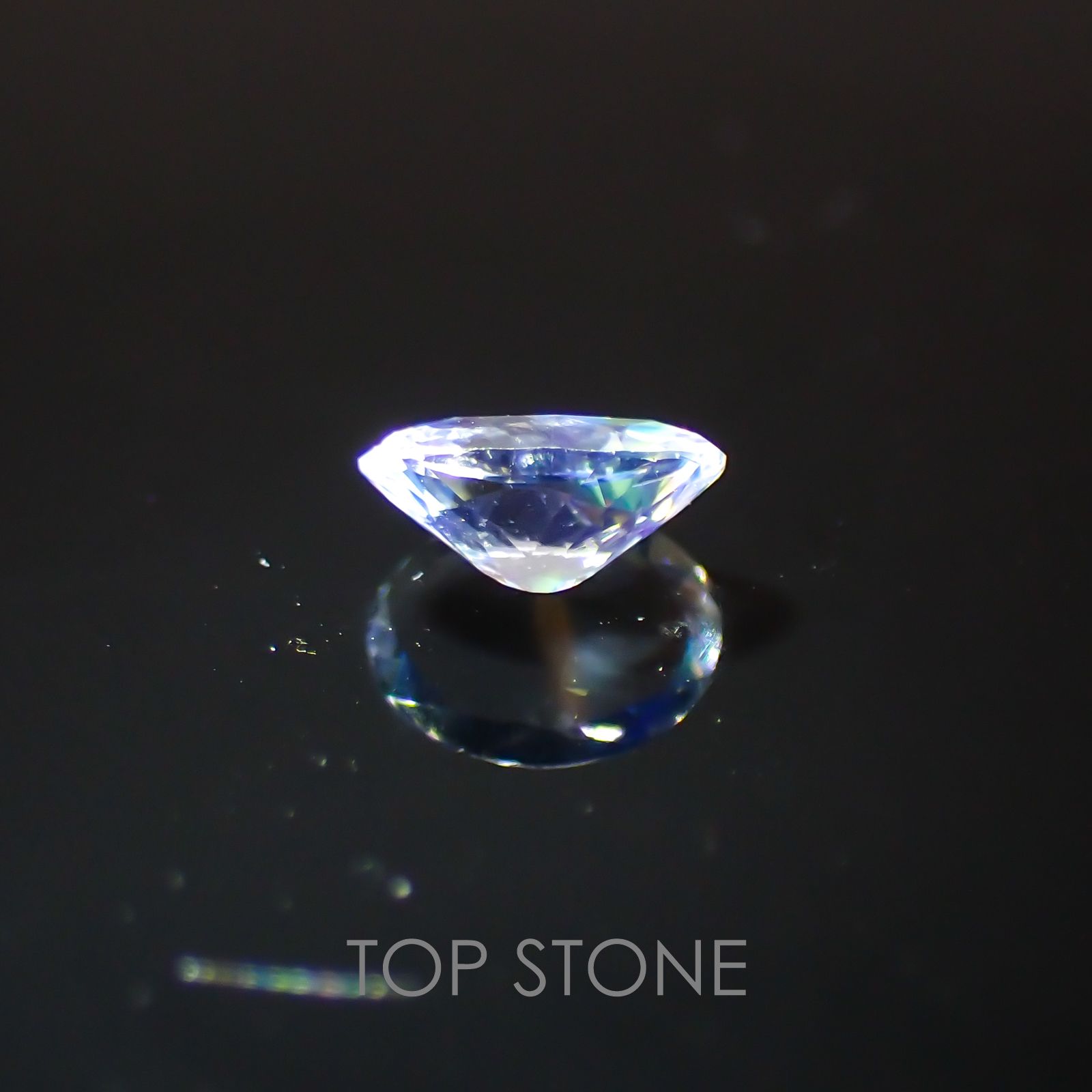 レインボームーンストーン(アンデシンラブラドライト) マダガスカル産 ルース 0.28ct[210410567]5.4×4.2mm前後