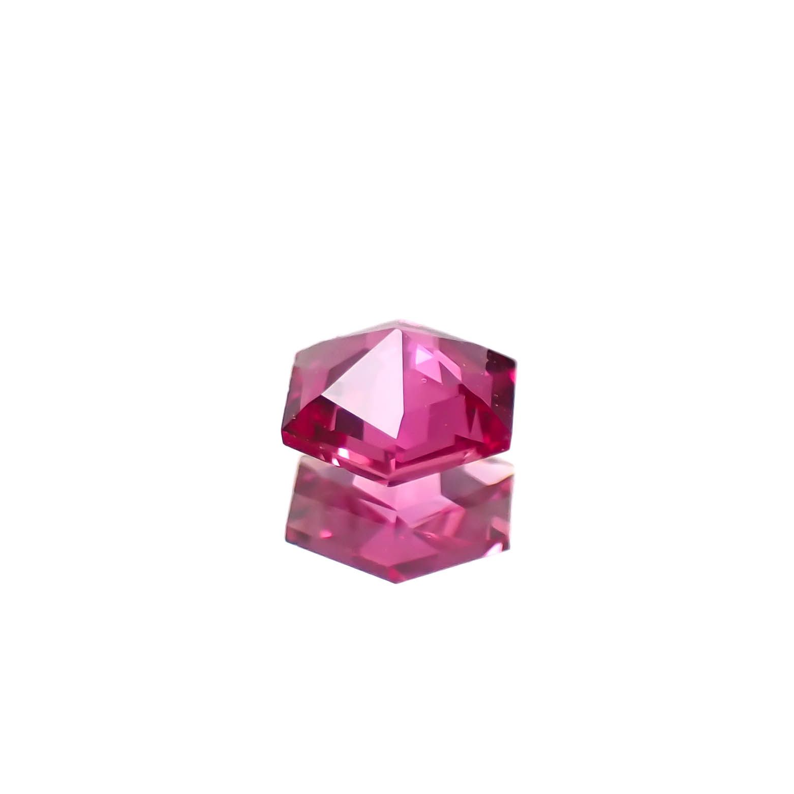 ◇ヘキサゴンカット◇ルビー 非加熱 モザンビーク産 0.18ct [250630505]3.4x3.4mm前後