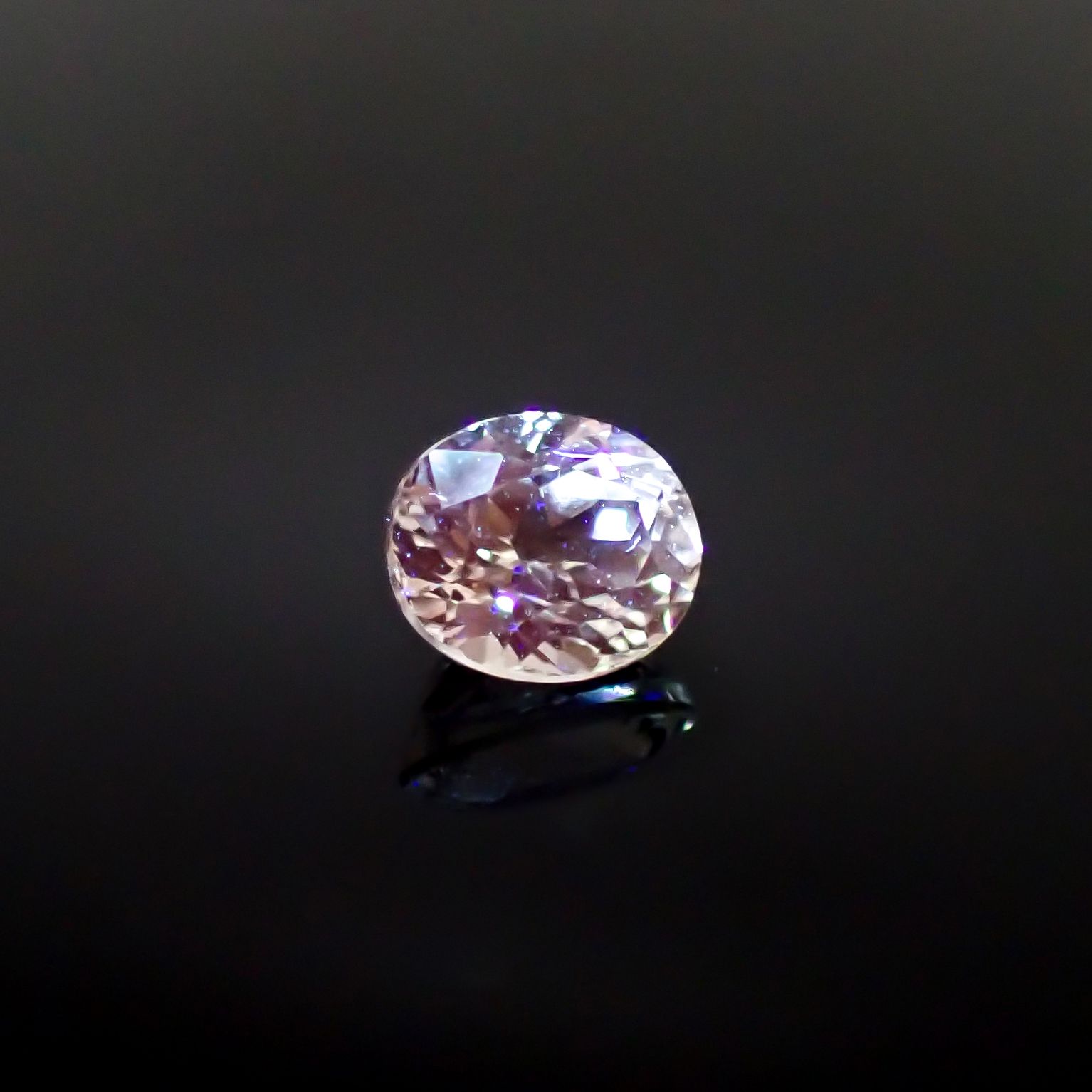 リューコガーネット ビルマ産 0.51ct [241229414]4.8x4.1mm前後