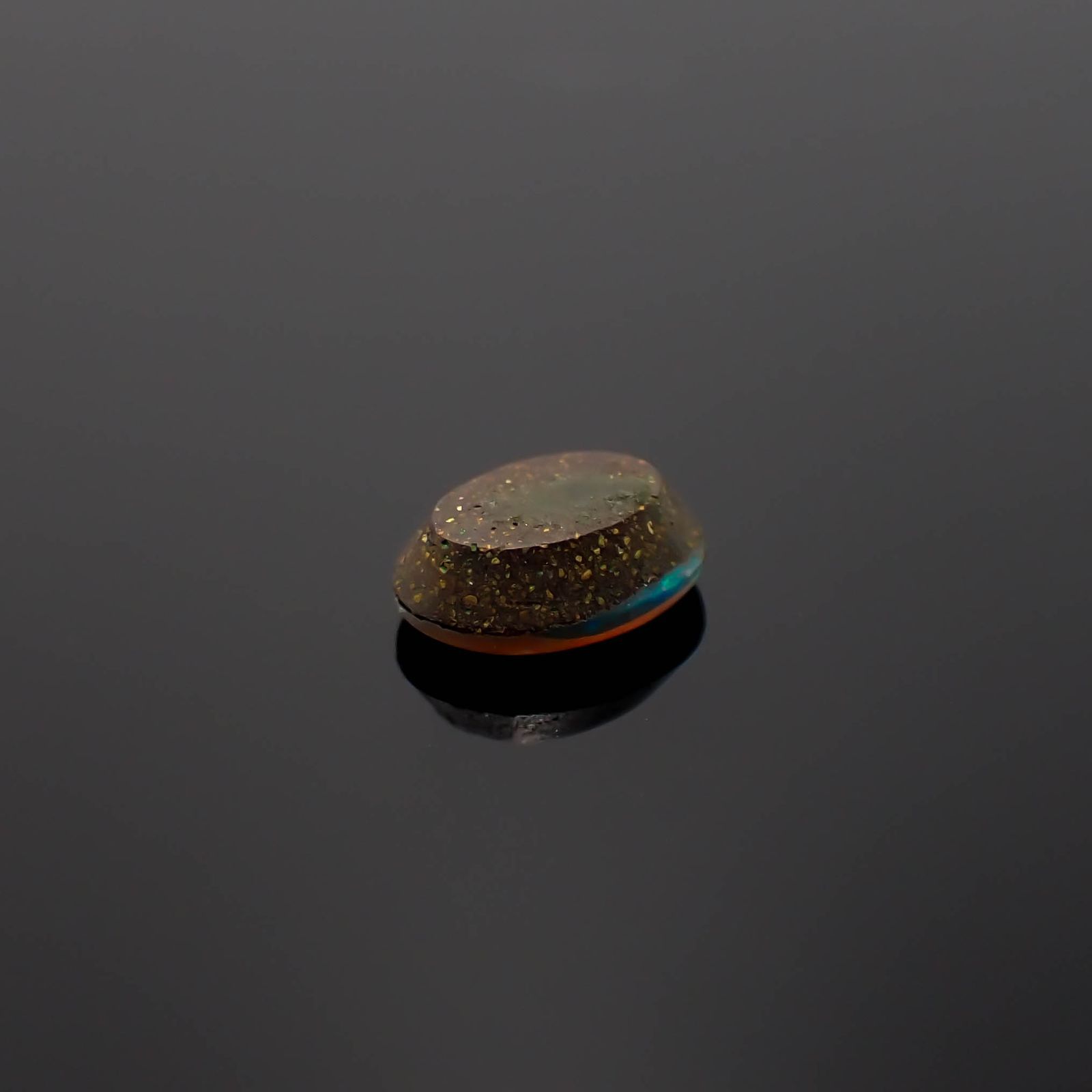 ボルダーオパール 原石磨き オーストラリア産 0.58ct[231225147]6.5x4.9mm前後