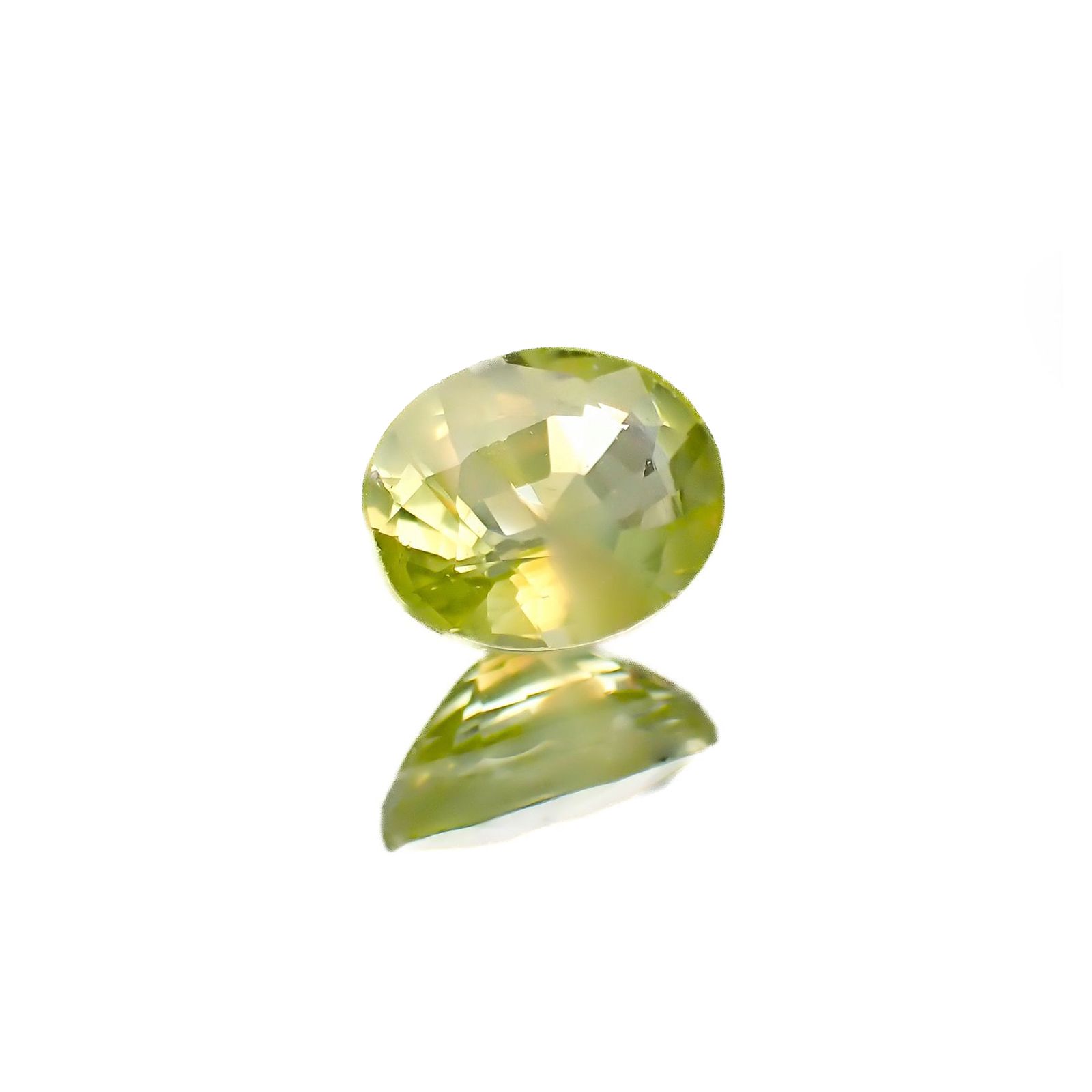 クリソベリル(宝石名クリソベリル)マダガスカル産 識別済 1.02ct / 6.7x5.4mm前後 [220817452]