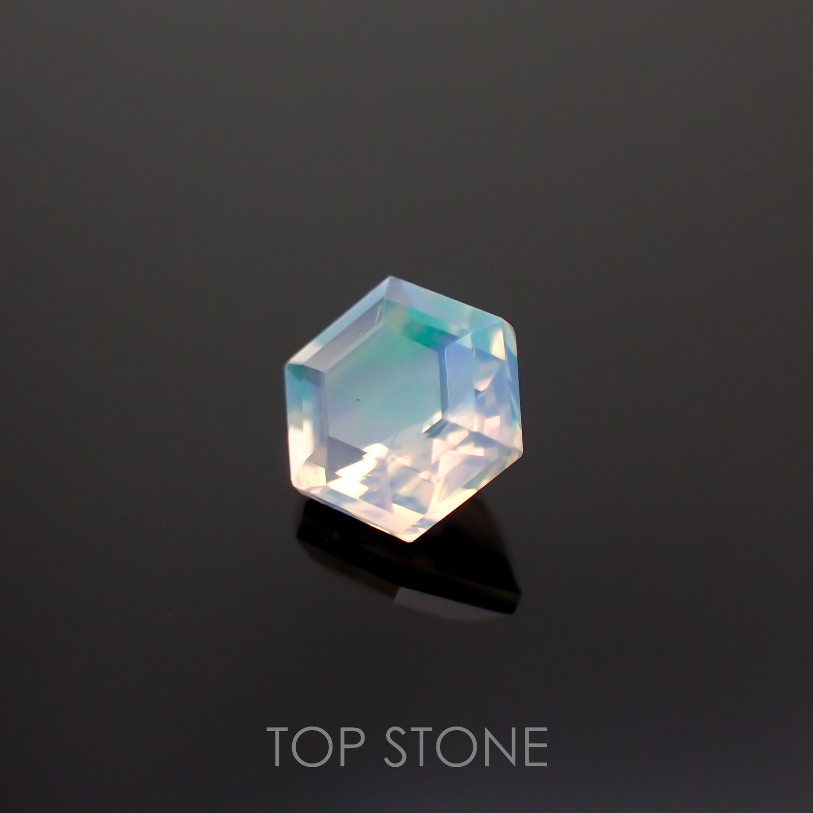 ◇ヘキサゴンカット◇エチオピアオパール エチオピア産 0.34ct[221018436]4.8x4.8mm前後