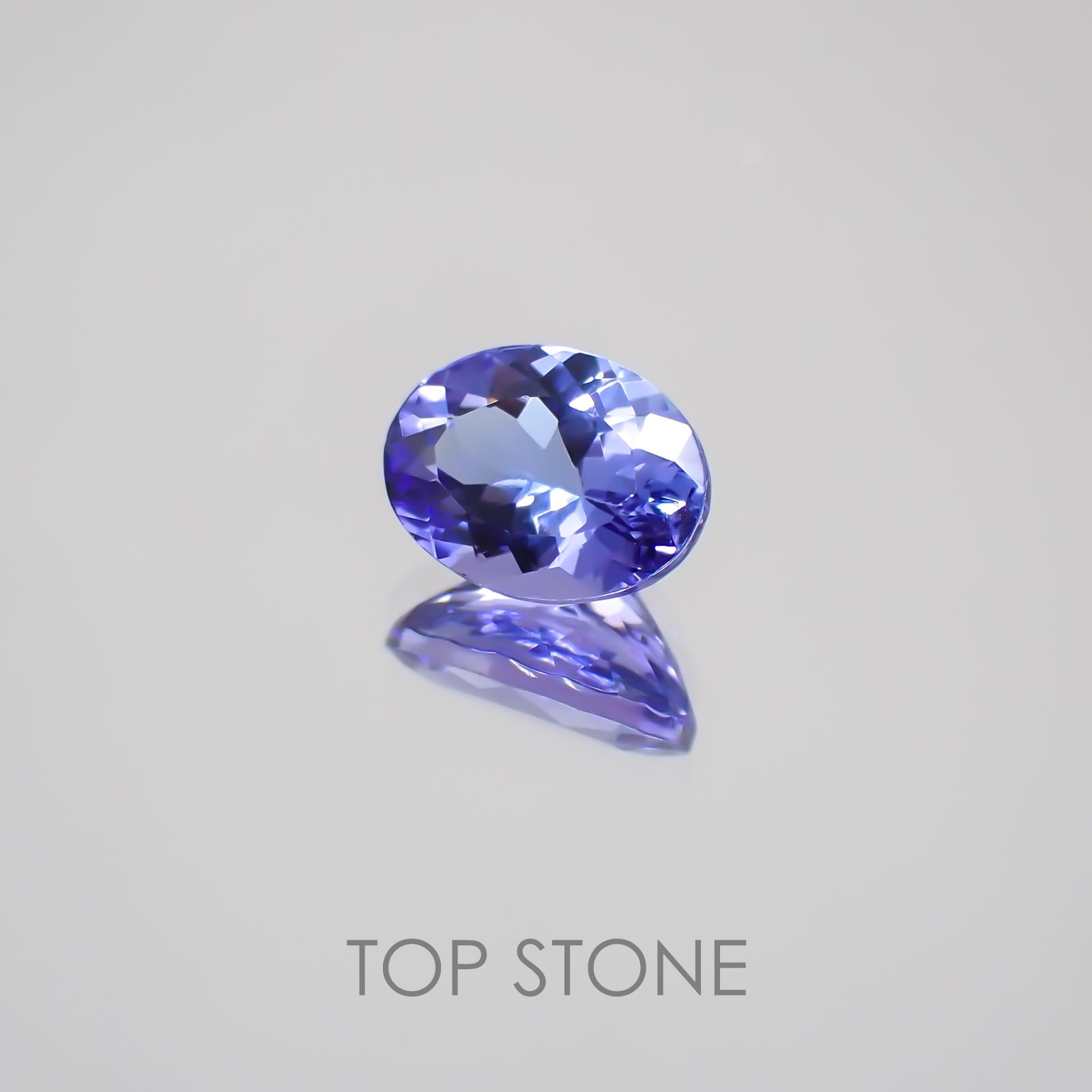 タンザナイト(宝石名タンザナイト) タンザニア産 0.94ct 識別済[210410067]7.1×5.3mm前後