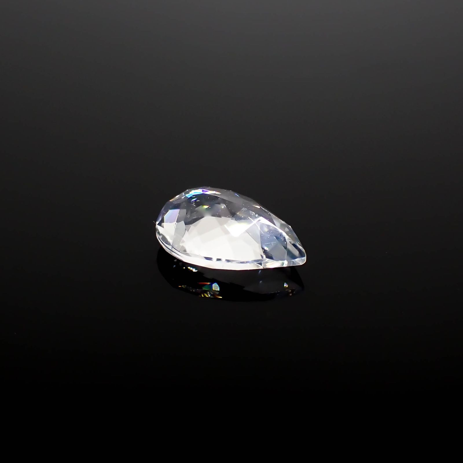 レインボームーンストーン ザンビア産 0.72ct[240326923]7.9x5.6mm前後