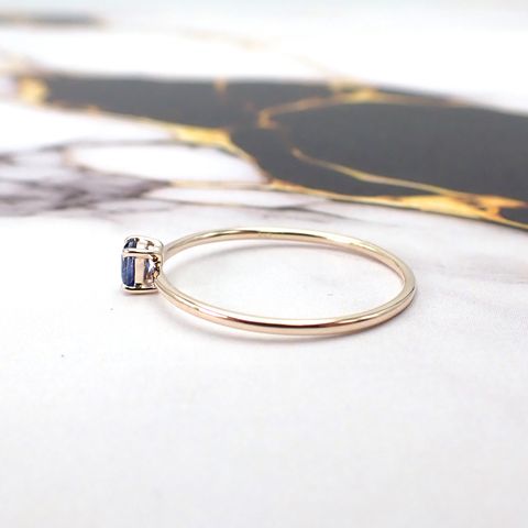 リング空枠：石留め▶サファイア（お客様製作例）