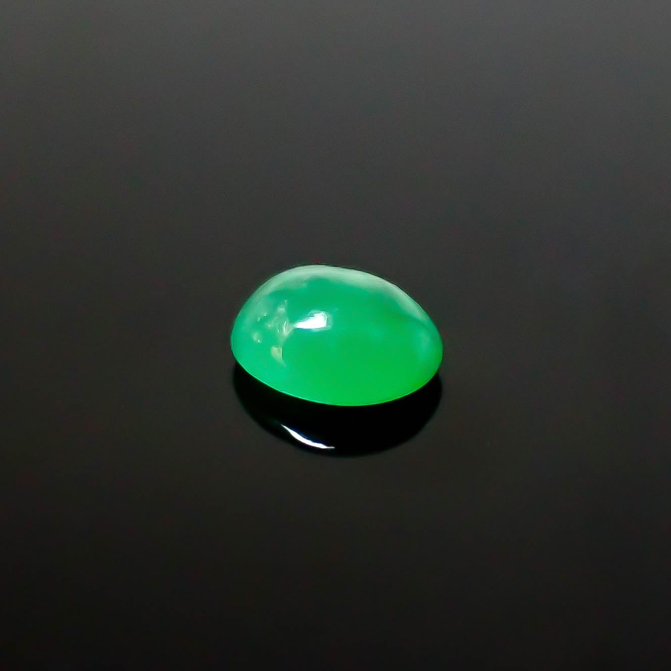 翡翠 ビルマ産 0.15ct [250430305]3.6x2.8mm前後