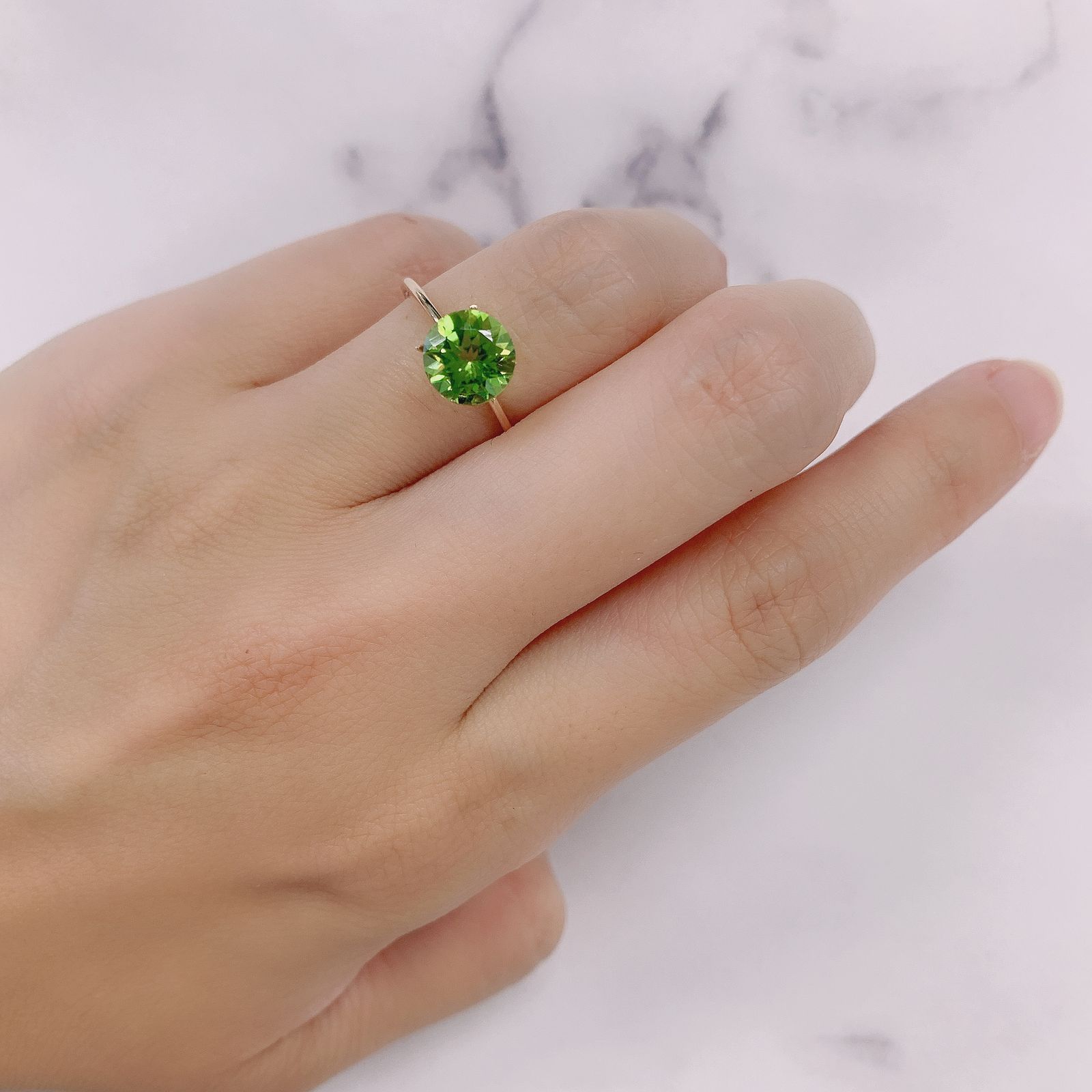 ペリドット(宝石名ペリドット) パキスタン産 1.63ct 識別済[210913081]7.3×7.3mm前後