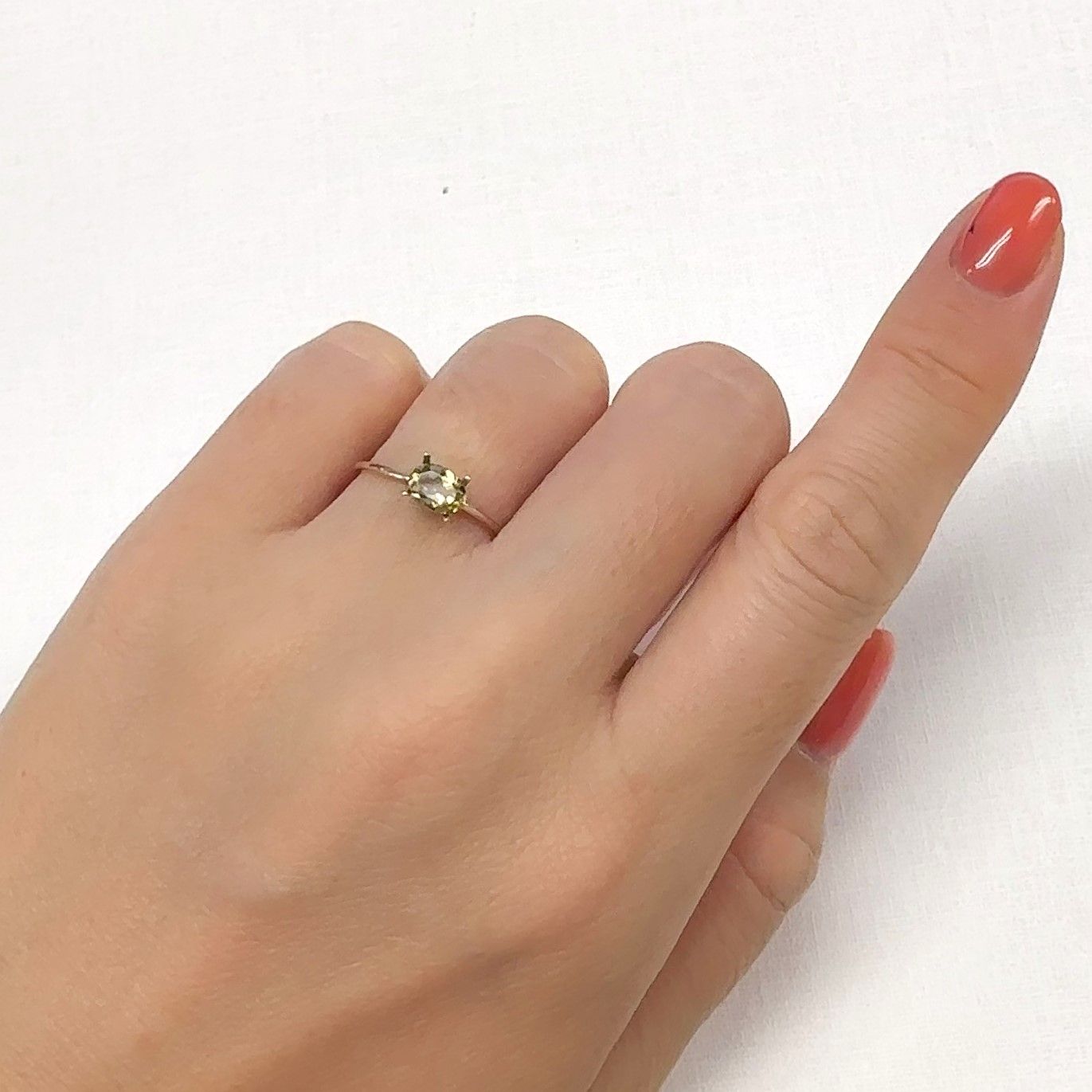 イエロートルマリン ブラジル産 0.46ct[240929023]6.2x4.4mm前後