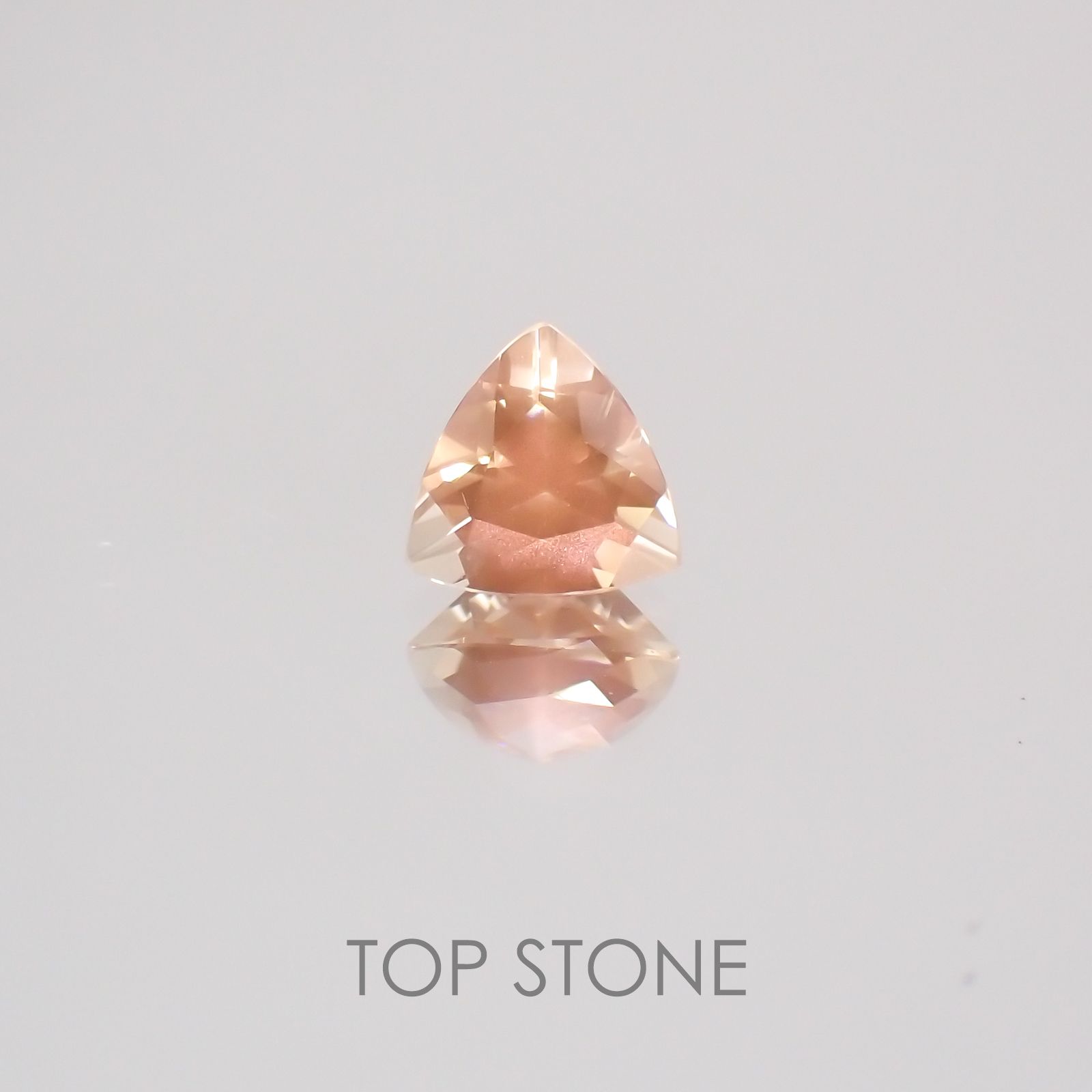 オレゴンサンストーン アメリカ産 ルース 0.41ct[20128873]5×5mm前後