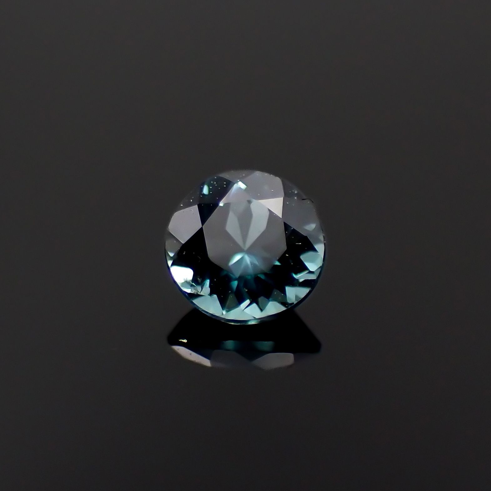 ラグーントルマリン(宝石名トルマリン)アフガニスタン産 0.22ct 識別済[230321083]3.8x3.7mm前後