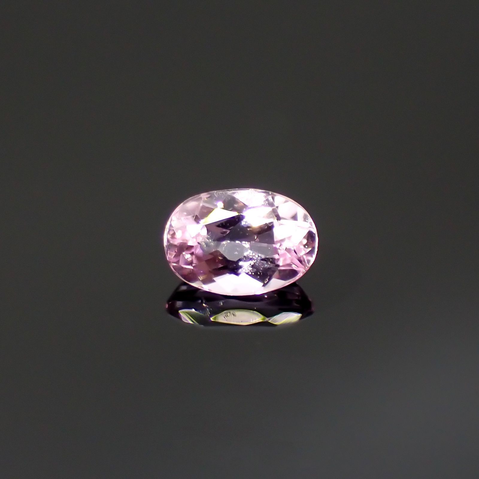 インペリアルトパーズ(宝石名トパーズ)ブラジル産 0.34ct 識別済[220114986]5x3.5mm前後