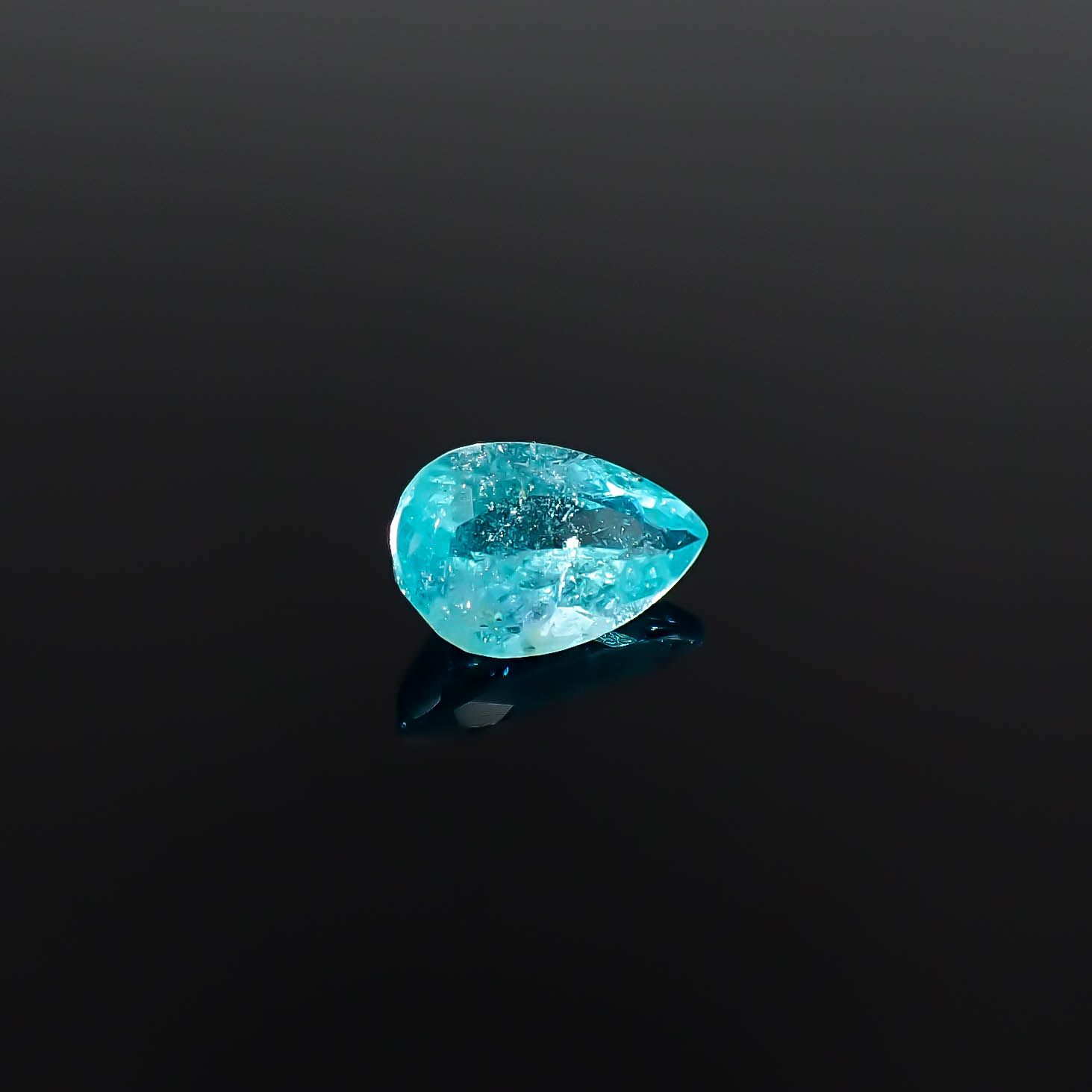 パライバトルマリン ブラジル・パライバ州バターリャ鉱山産 0.36ct [250931068]6.1x3.9mm前後