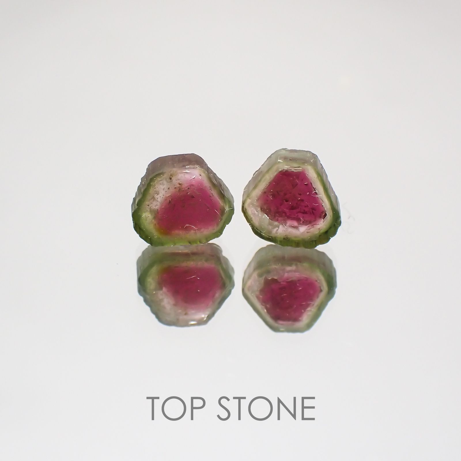 ウォーターメロントルマリン 2個セット ブラジル産 原石・結晶 2.13ct[21019628]6.7-6.8×6.8-6.9mm前後