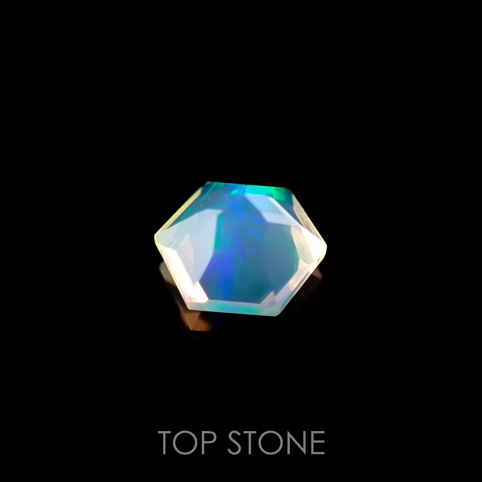 ◇ヘキサゴンカット◇エチオピアオパール エチオピア産 ルース 0.45ct[210611034]5.4×5.4mm前後