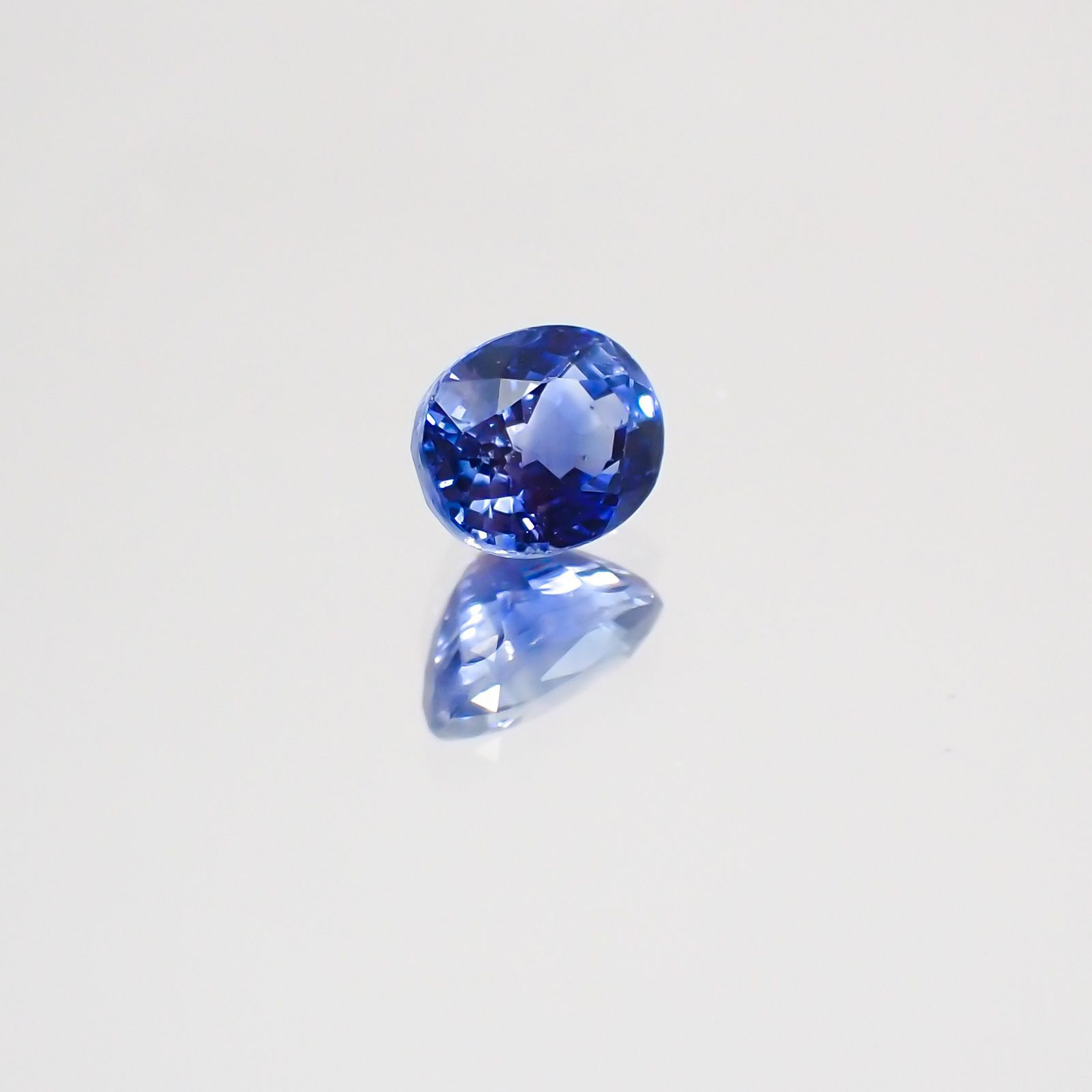 サファイア マダガスカル・スリランカ産 ルース 0.42ct[20128722]4.5×3.6mm前後